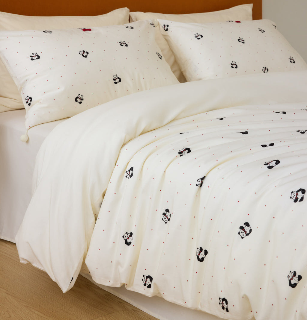 "Panda PomPom"  cotton sateen bedding set White