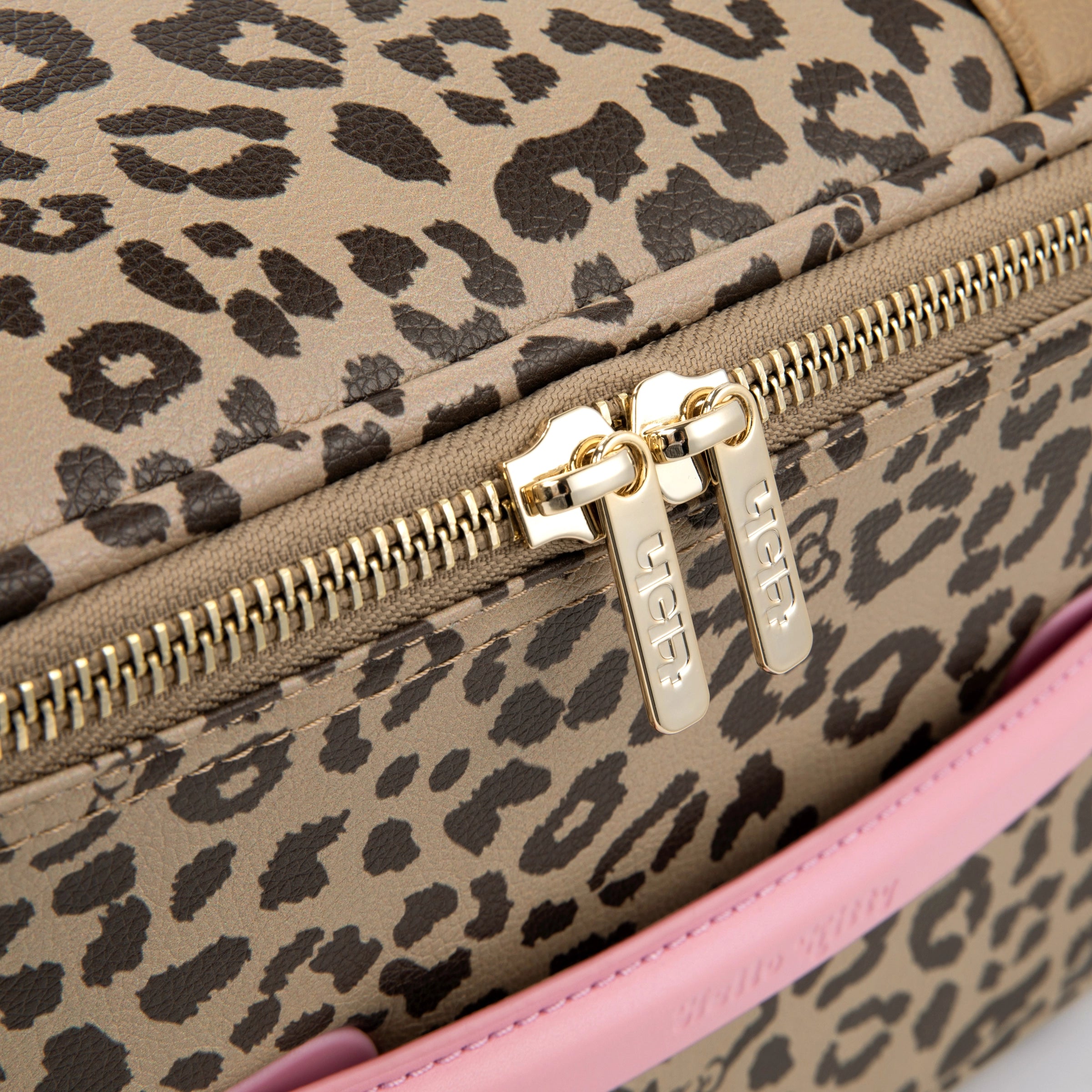 "Hello Kitty" 18-Inch Faux Leather Carry-On Suitcase (With Dust Cover)