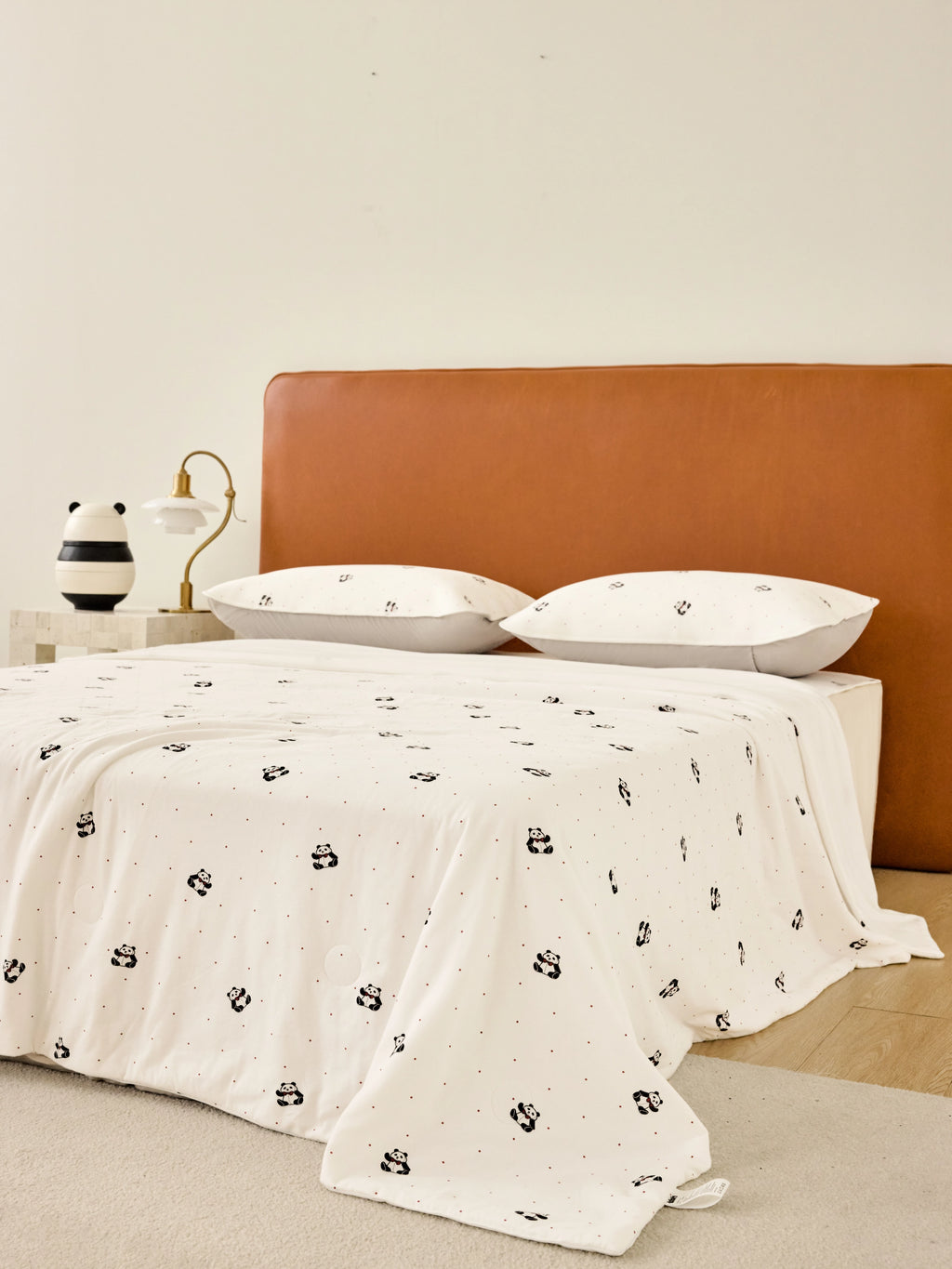 "Panda PomPom" Knitted Summer Quilt White