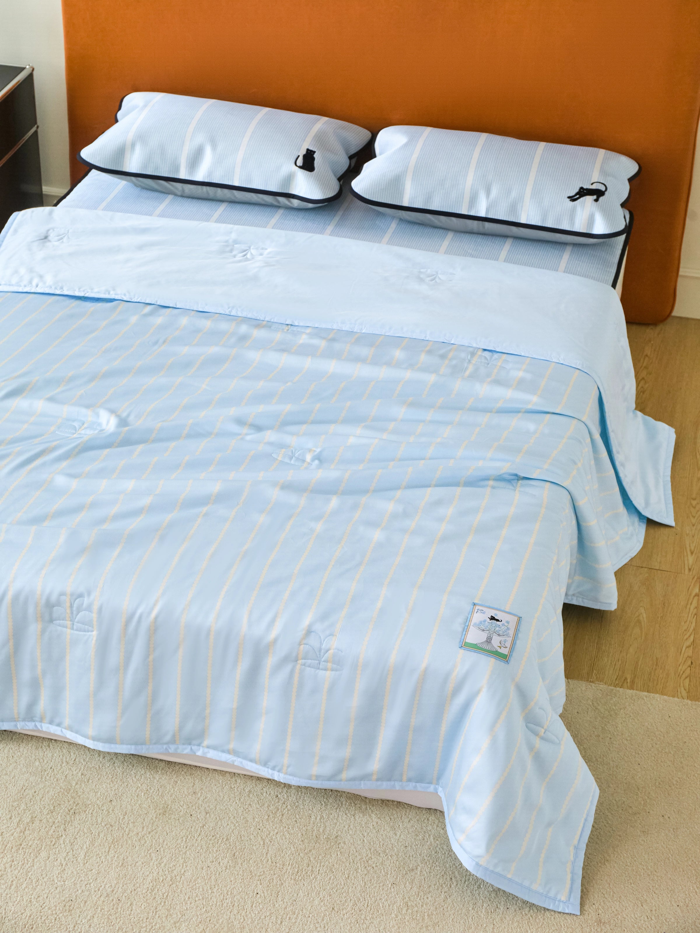 "Urban Junglee" Black Panther Tencel Summer Quilt Water Blue