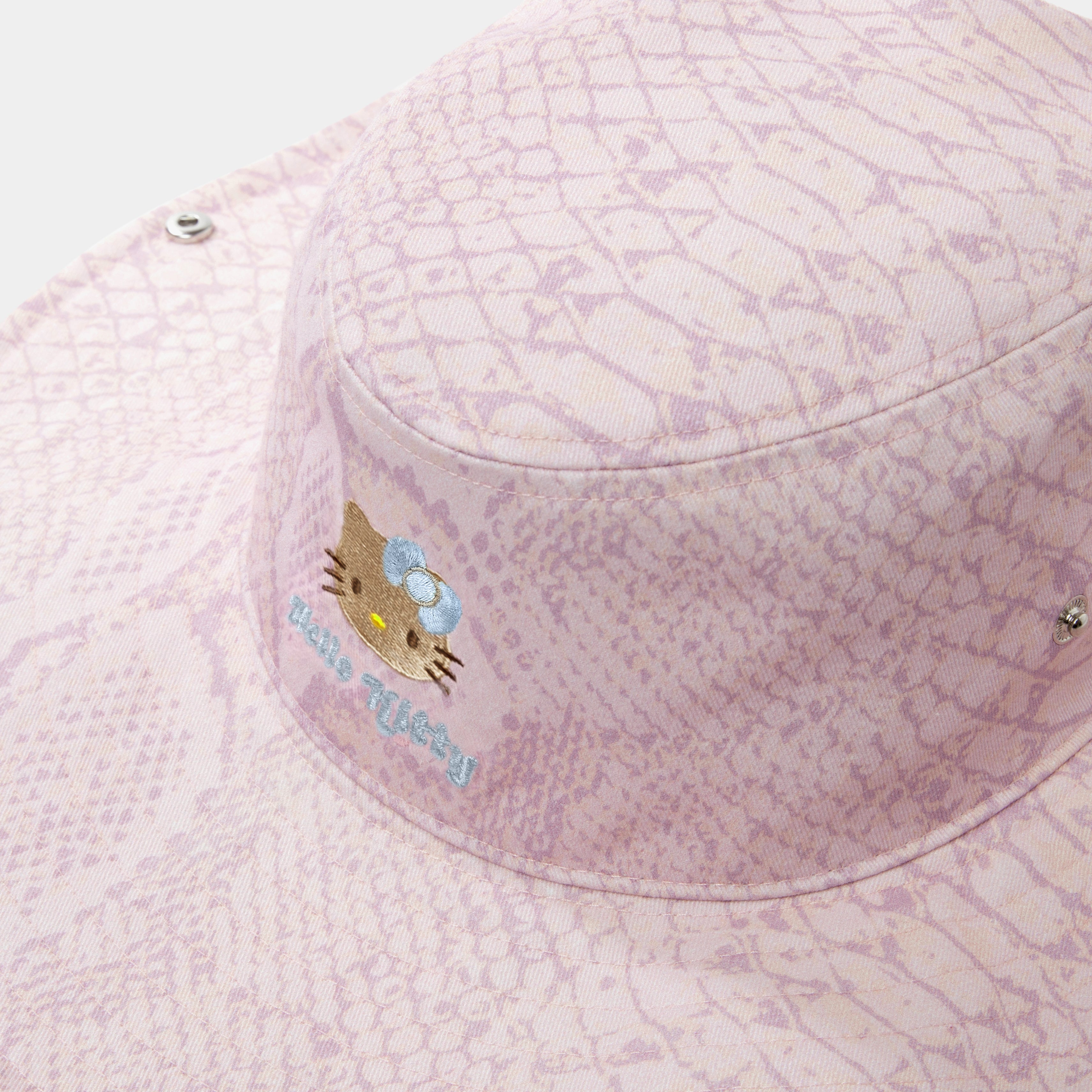 "Hello Kitty" Cowboy Cap – Pink Snake Print