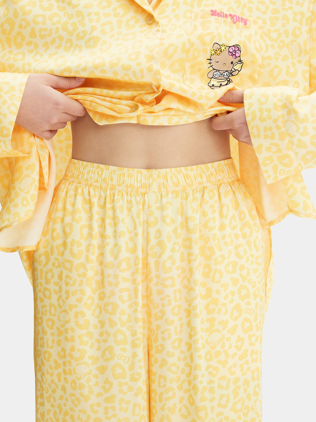 "Hello Kitty" Satin Loungewear Set Long Sleeve – Sunbeam Leopard