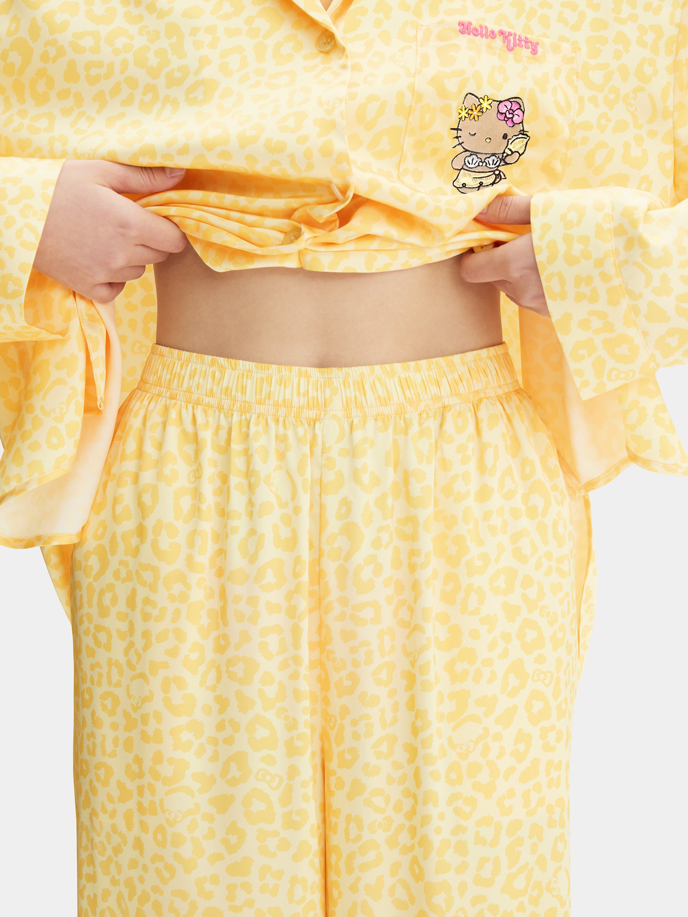 "Hello Kitty" Satin Loungewear Set Long Sleeve – Sunbeam Leopard