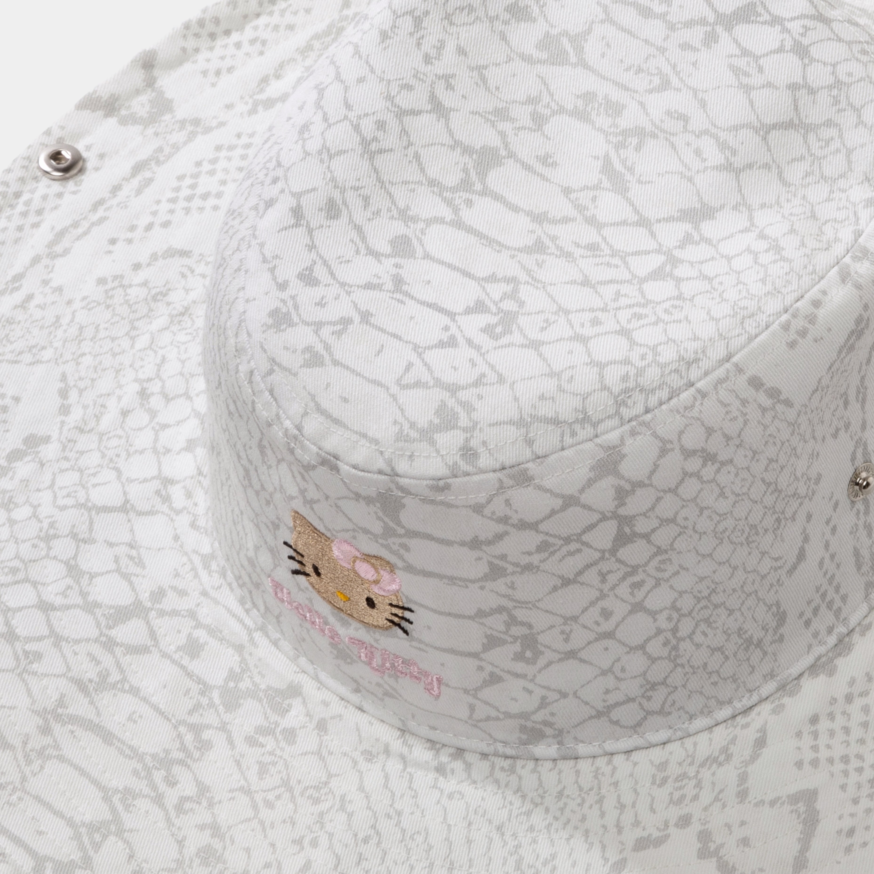 "Hello Kitty" Baseball Cap – White Snake Print
