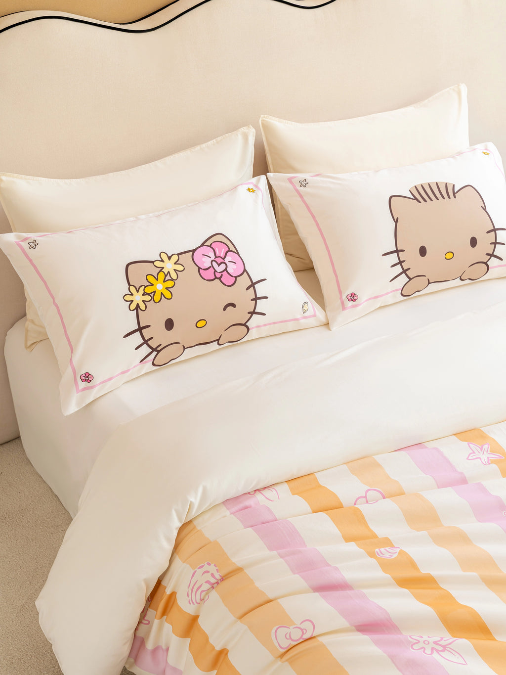 "Hello Kitty & Dear Daniel" Cotton Sateen Printed Bedding Set – Coral Pink