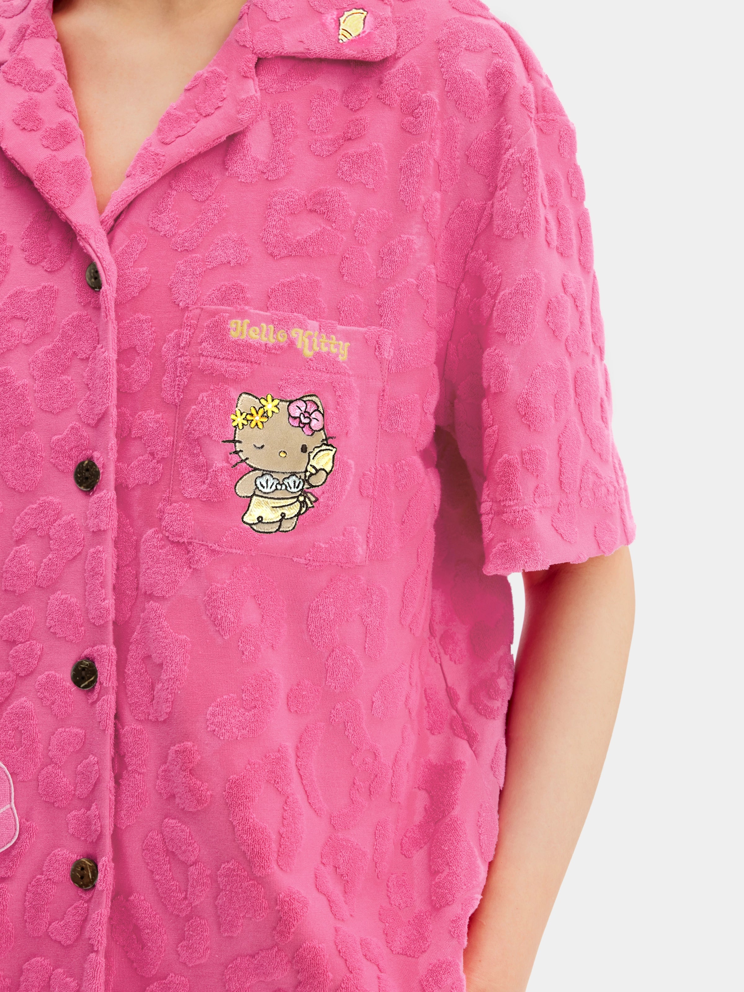 "Hello Kitty" Terry Loungewear Set Short Sleeve & Shorts – Hot Pink Leopard