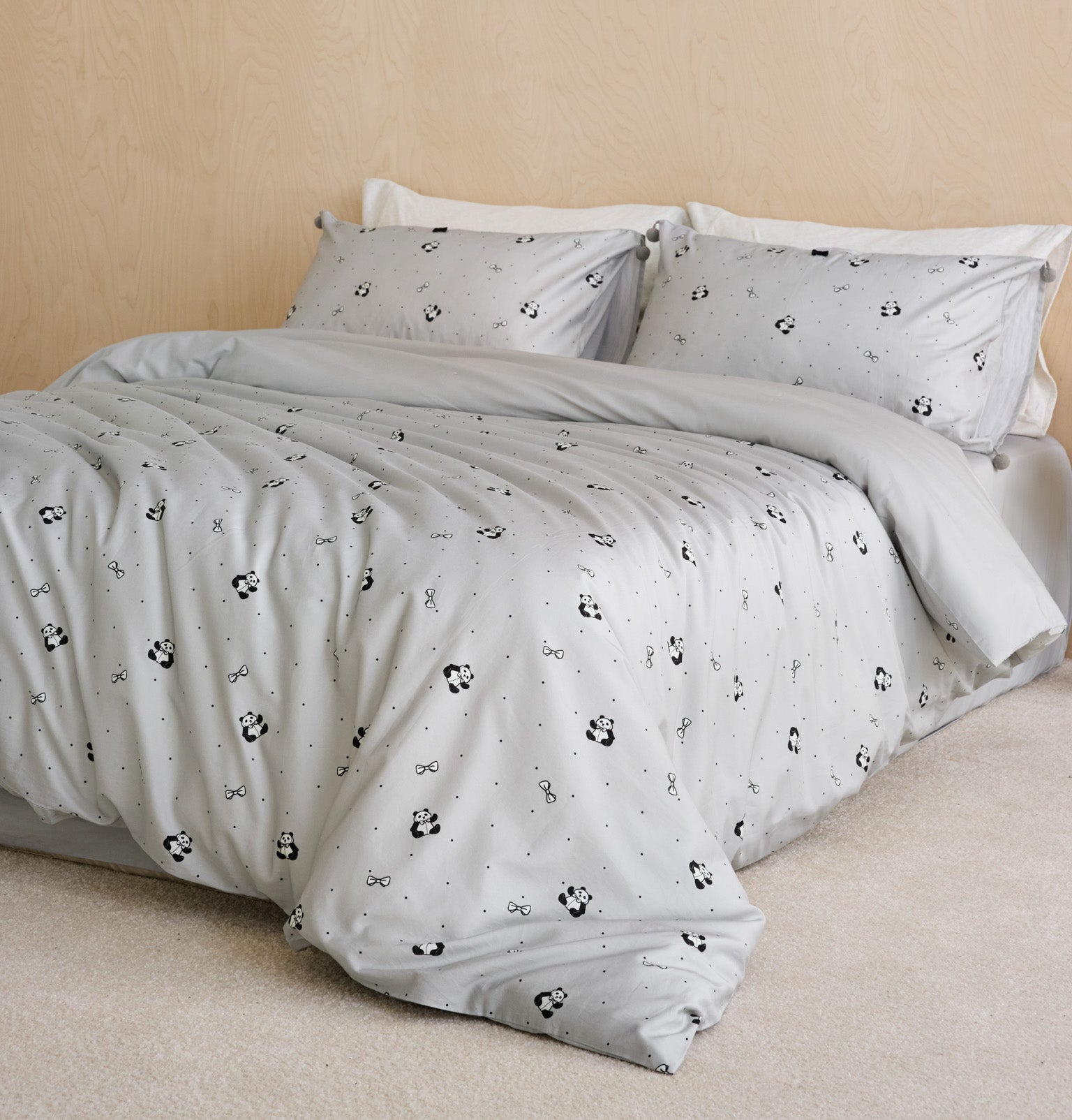 "Panda PomPom"  cotton sateen bedding set Gray