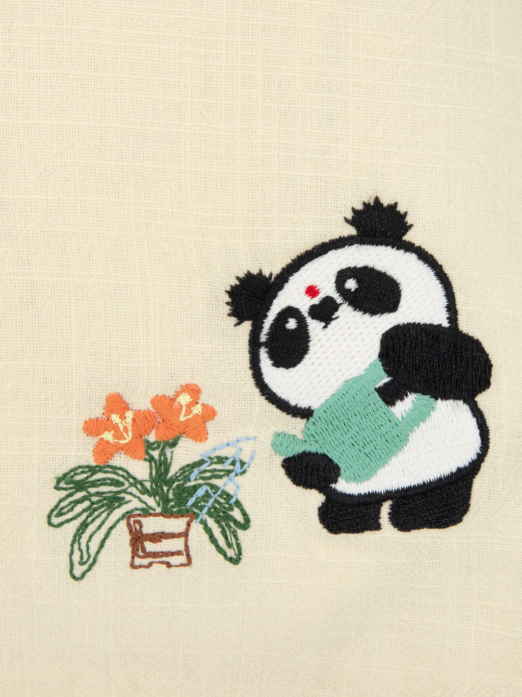 "panda pompom" หมอนบัควีตปักลาย – สีขาวครีม