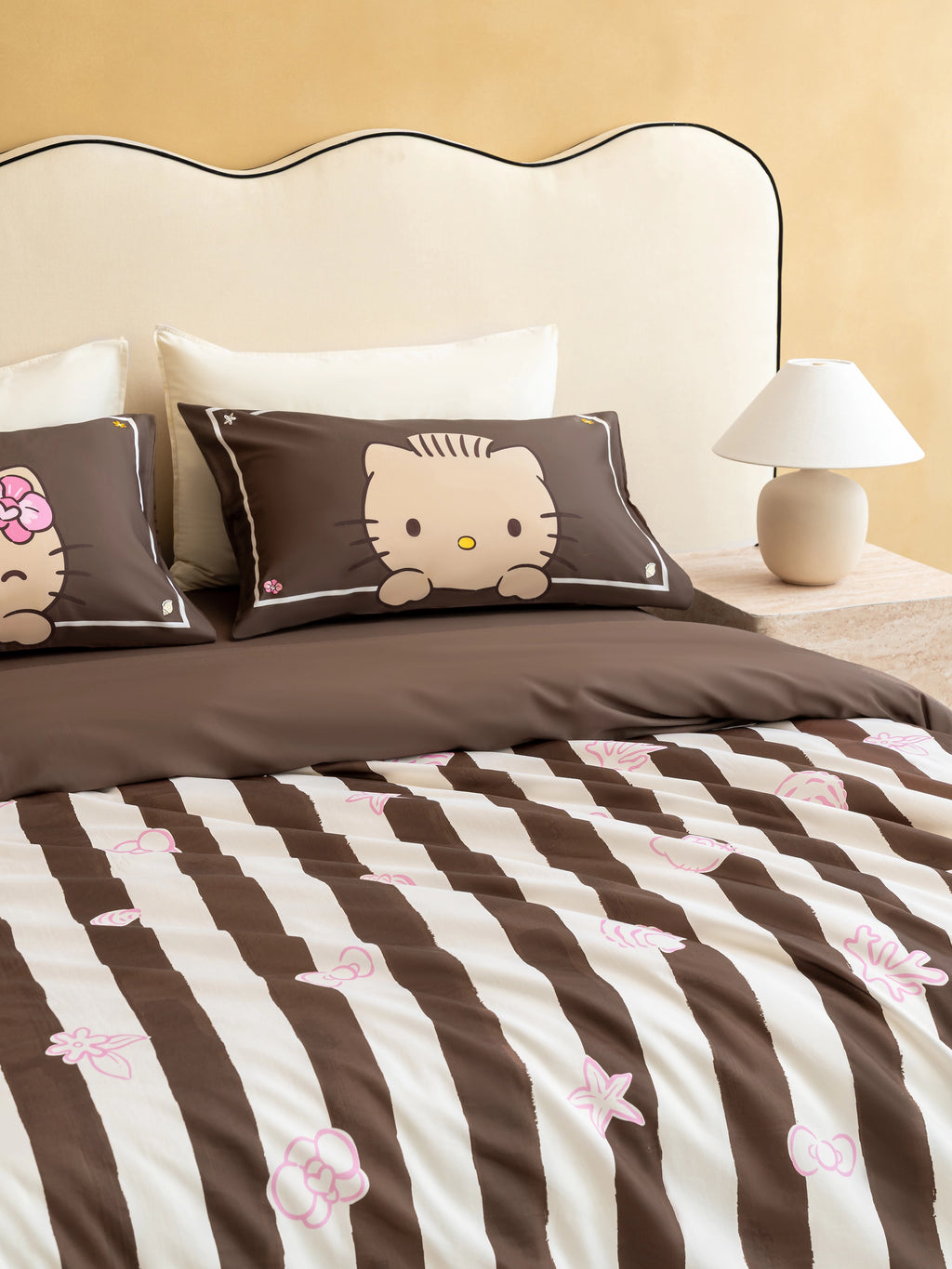 "Hello Kitty & Dear Daniel" Cotton Sateen Printed Bedding Set – Coconut Brown