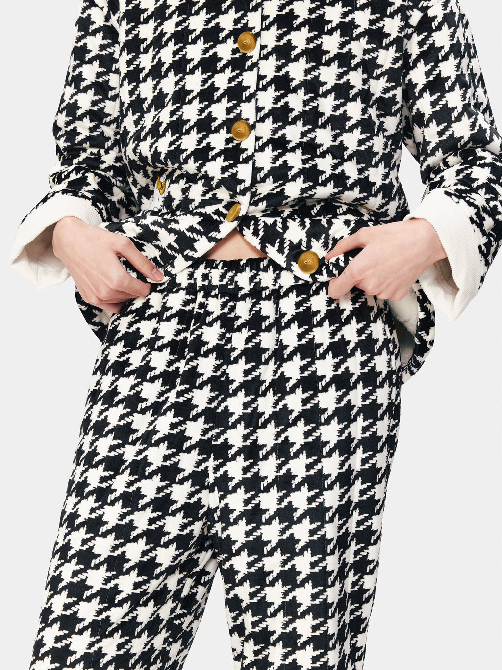 "Hello Kitty" Fleece Quilted Loungewear Set Houndstooth