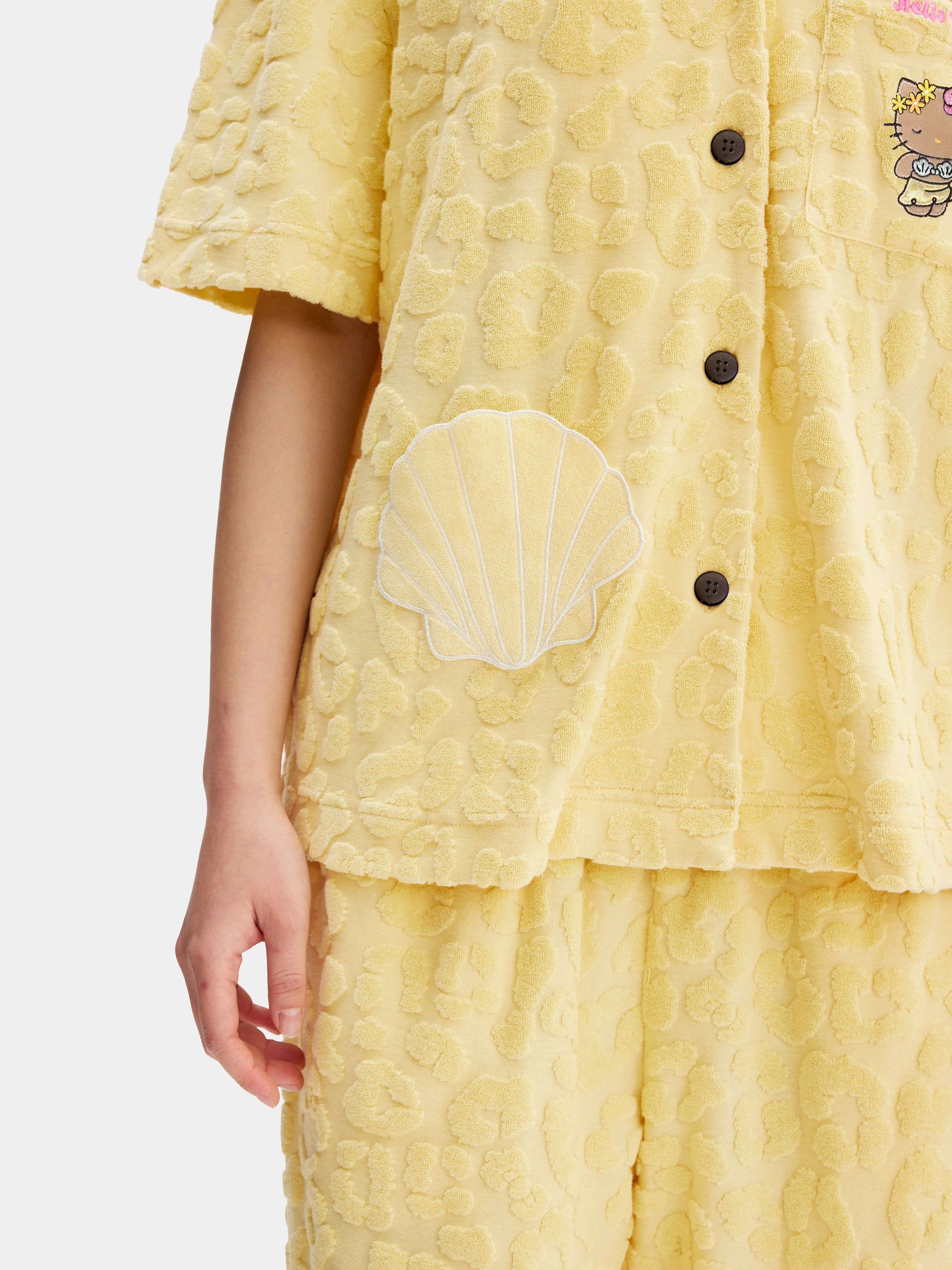 "Hello Kitty" Terry Loungewear Set Short Sleeve & Shorts – Sunbeam Leopard