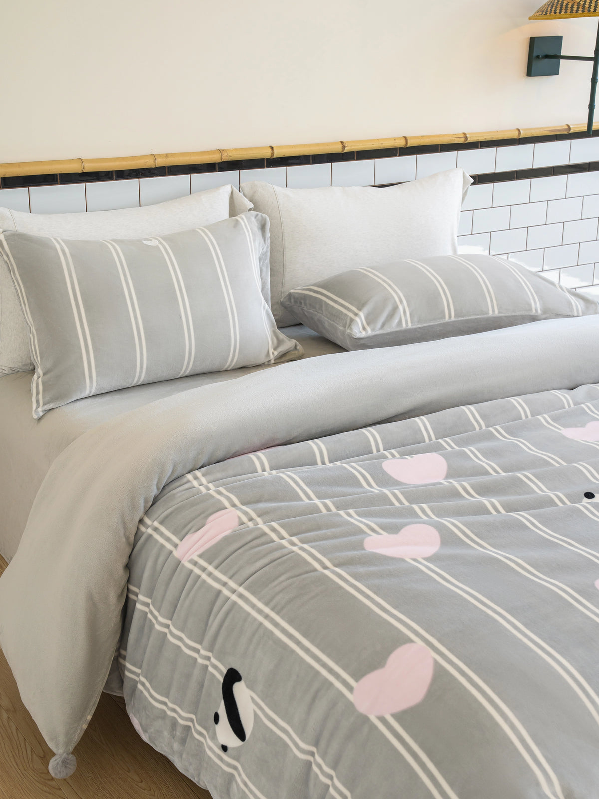 "panda pompom" "Hug Hug" Flannel Bedding Set – Grey