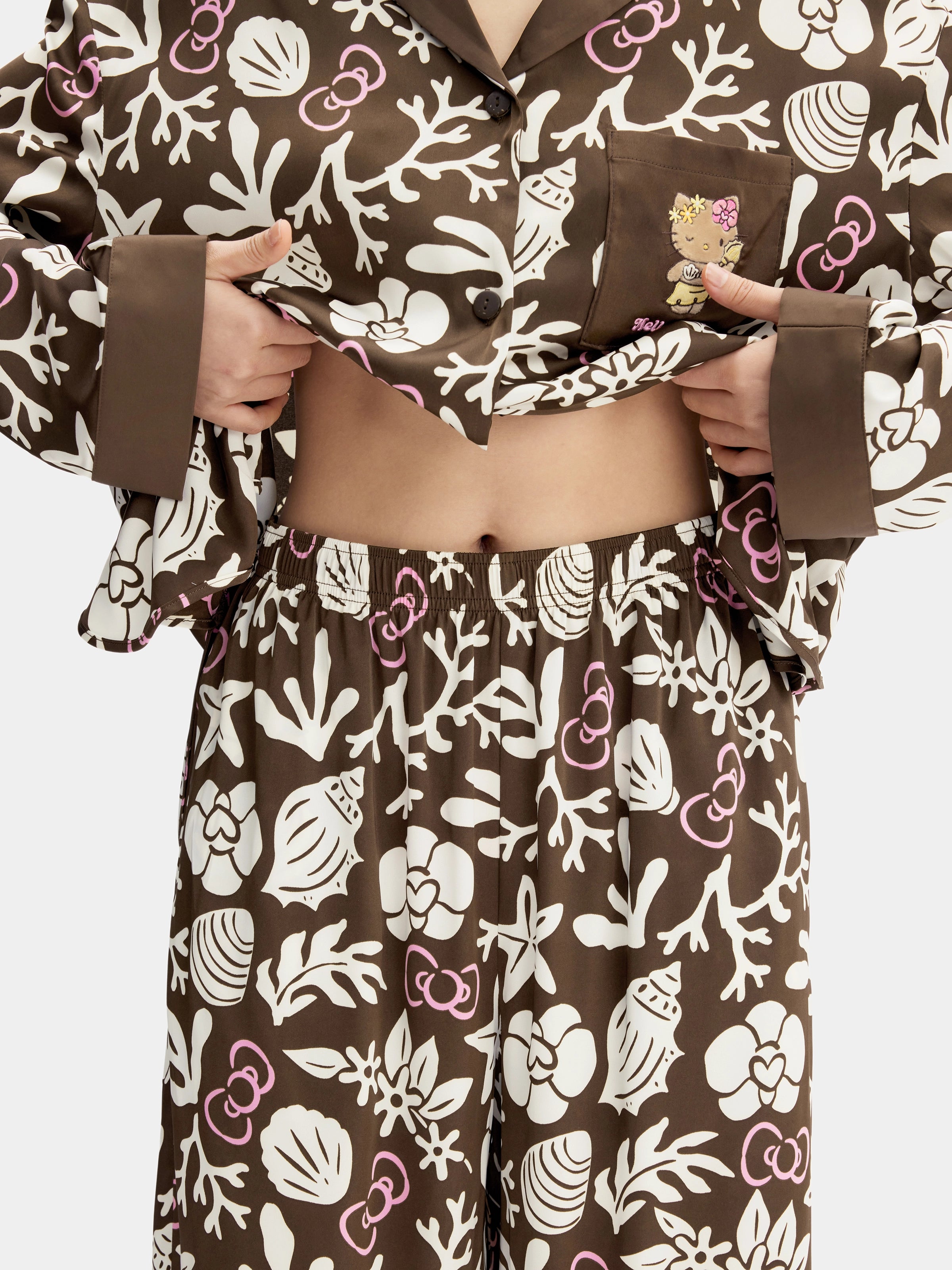 "Hello Kitty" Satin Loungewear Set Long Sleeve – Coconut Brown