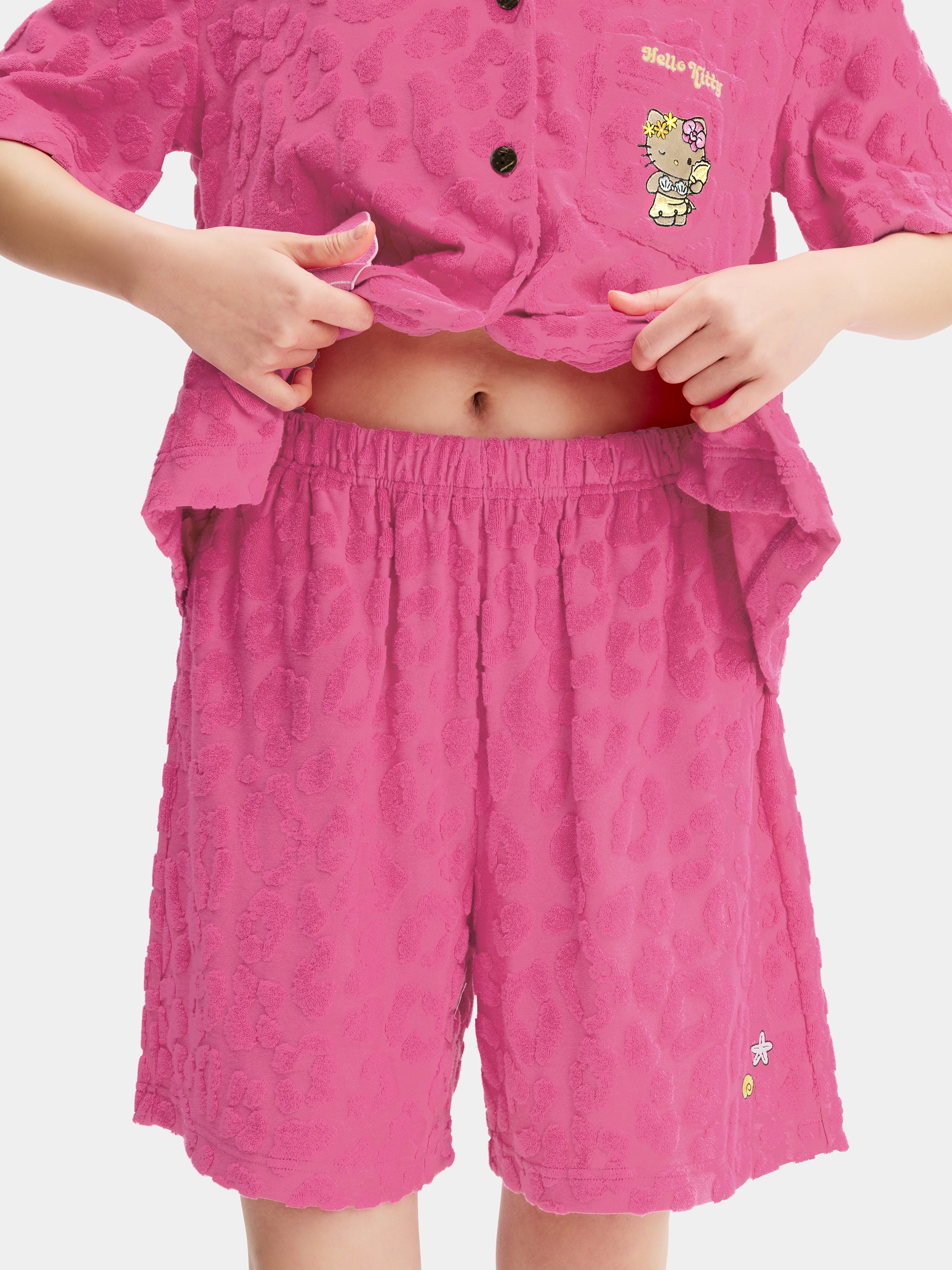 "Hello Kitty" Terry Loungewear Set Short Sleeve & Shorts – Hot Pink Leopard