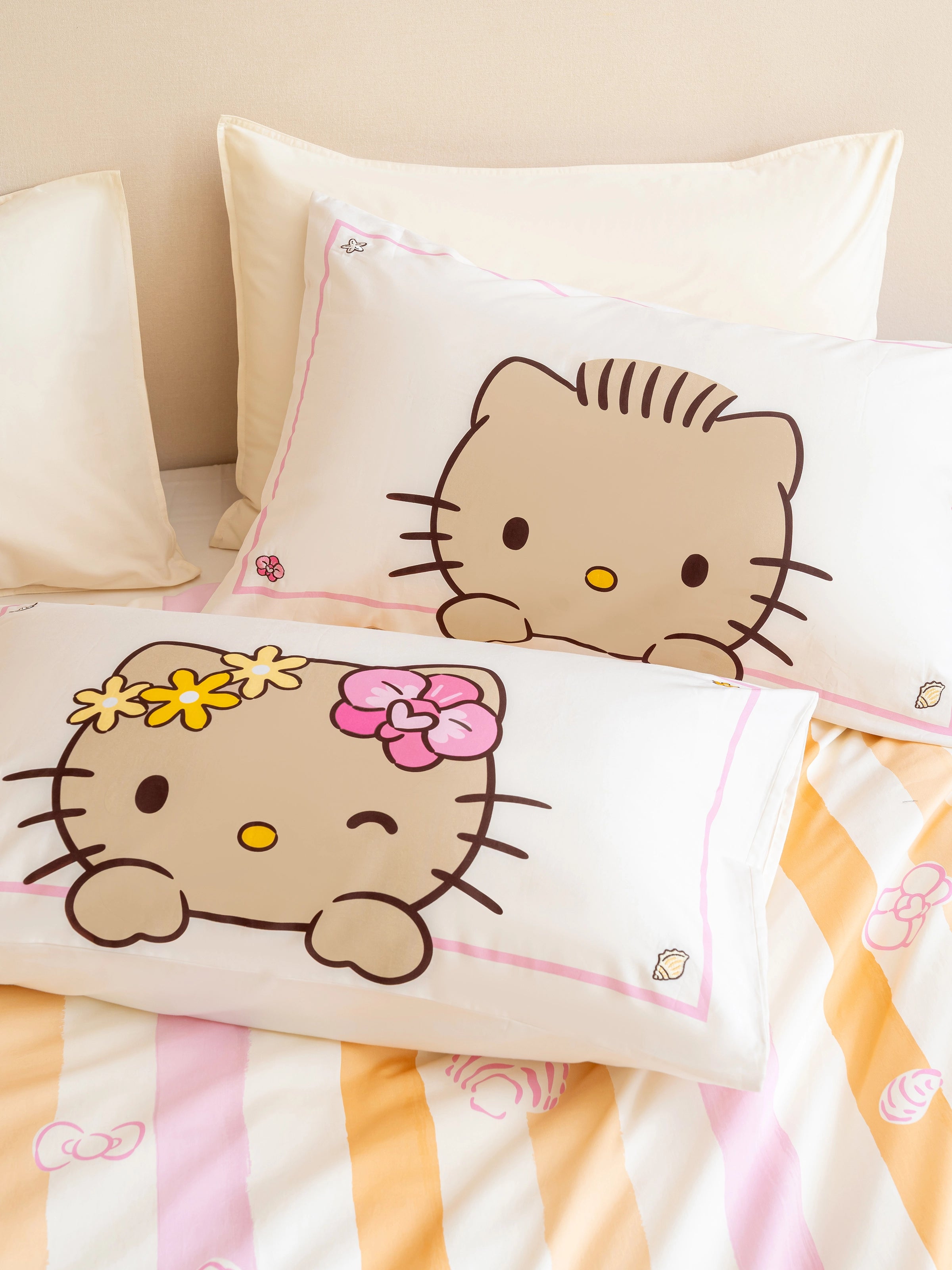"Hello Kitty & Dear Daniel" Cotton Sateen Printed Bedding Set – Coral Pink