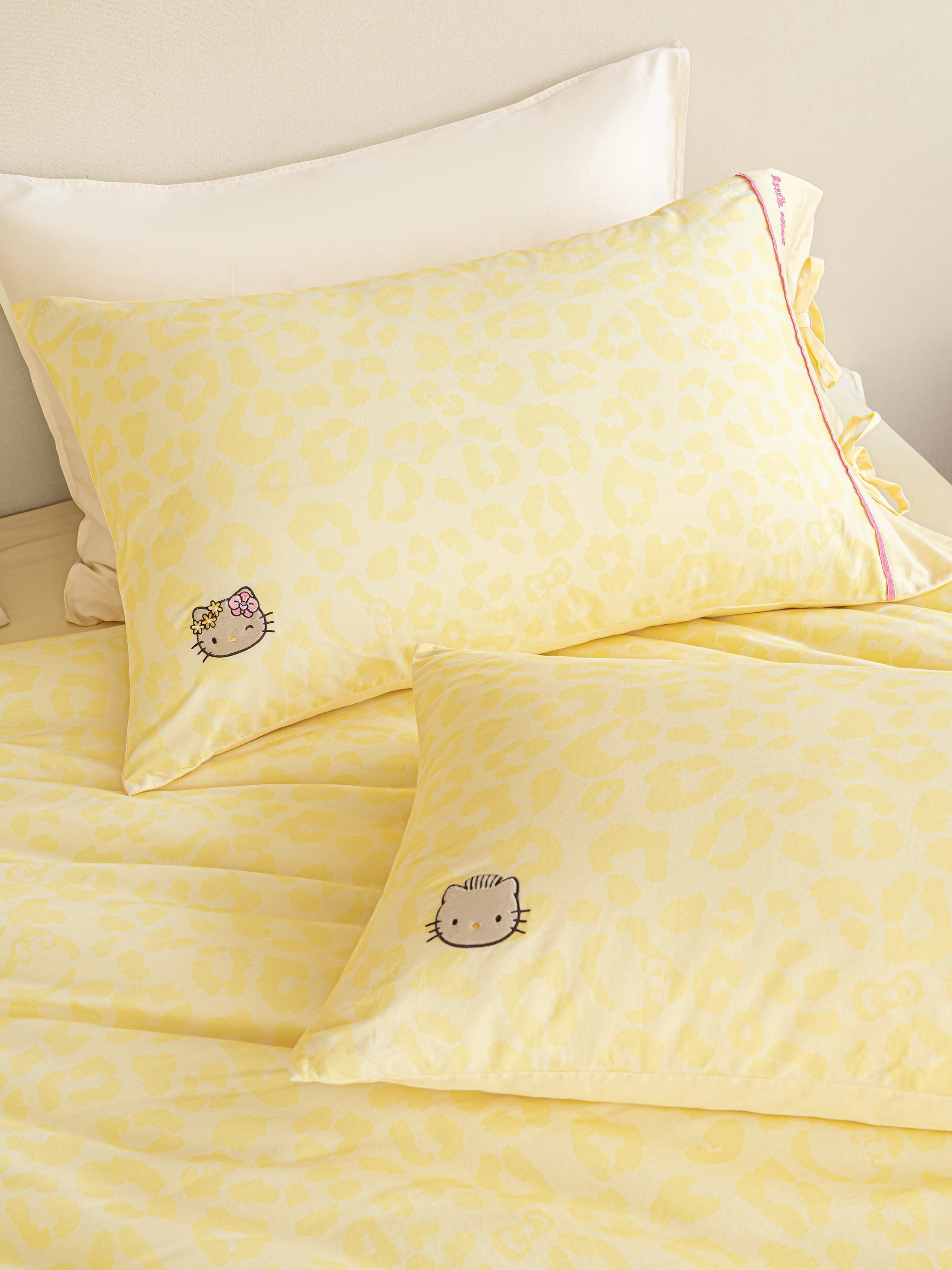 "Hello Kitty" Cotton Sateen Printed Bedding Set – Sunbeam Leopard