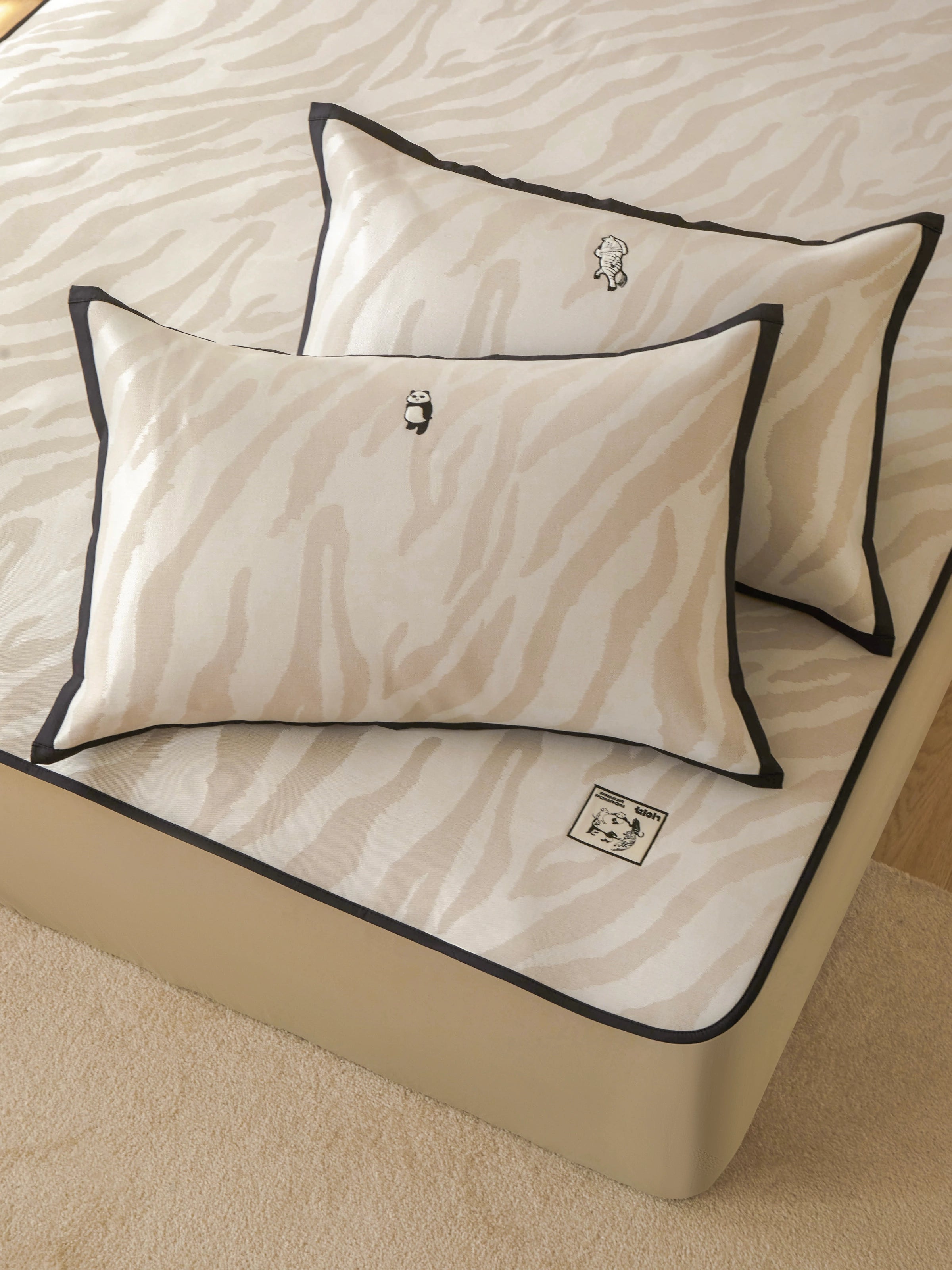 "Panda PomPom" Cooling Mat Set – Zebra Patterned