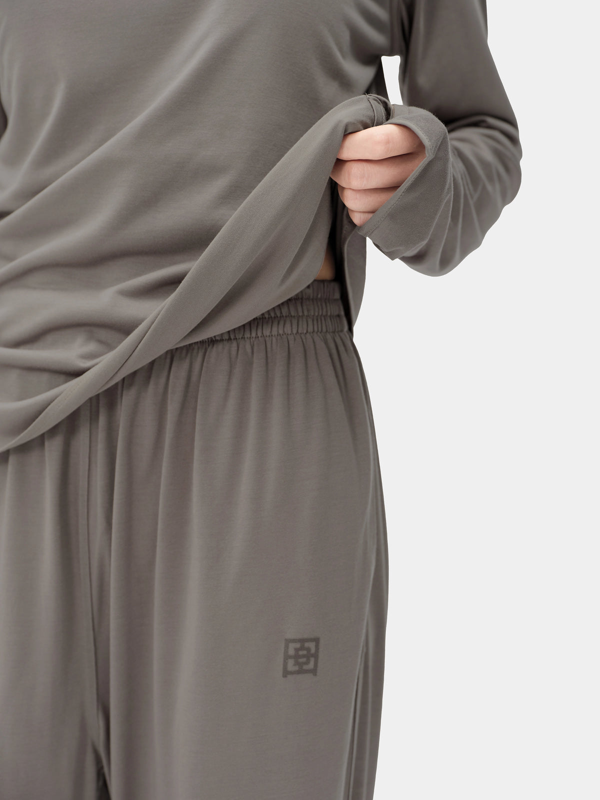 tbh Wōdrobe PLA 親膚睡衣套裝長袖 – Xuán