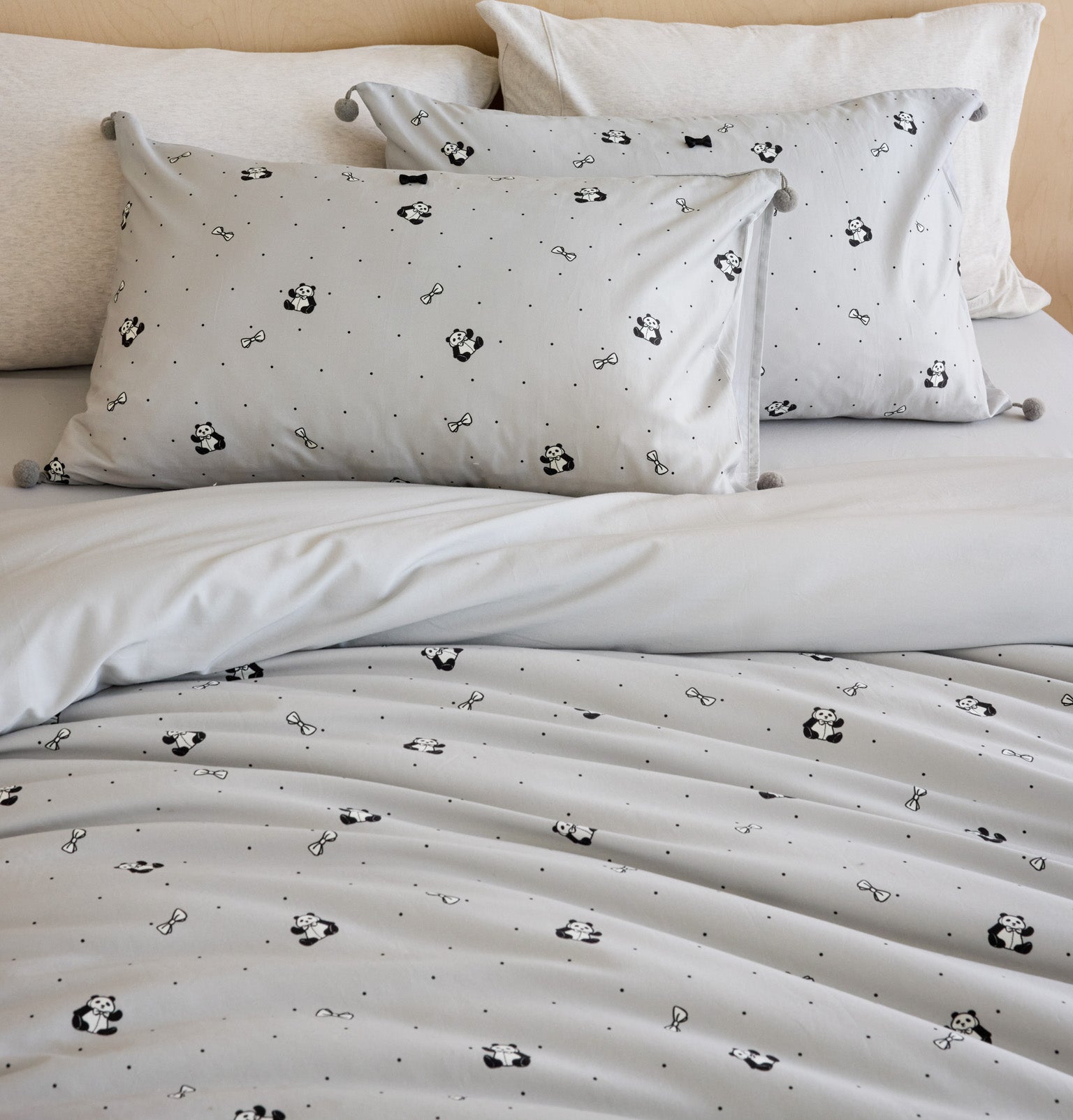 "Panda PomPom"  cotton sateen bedding set Gray