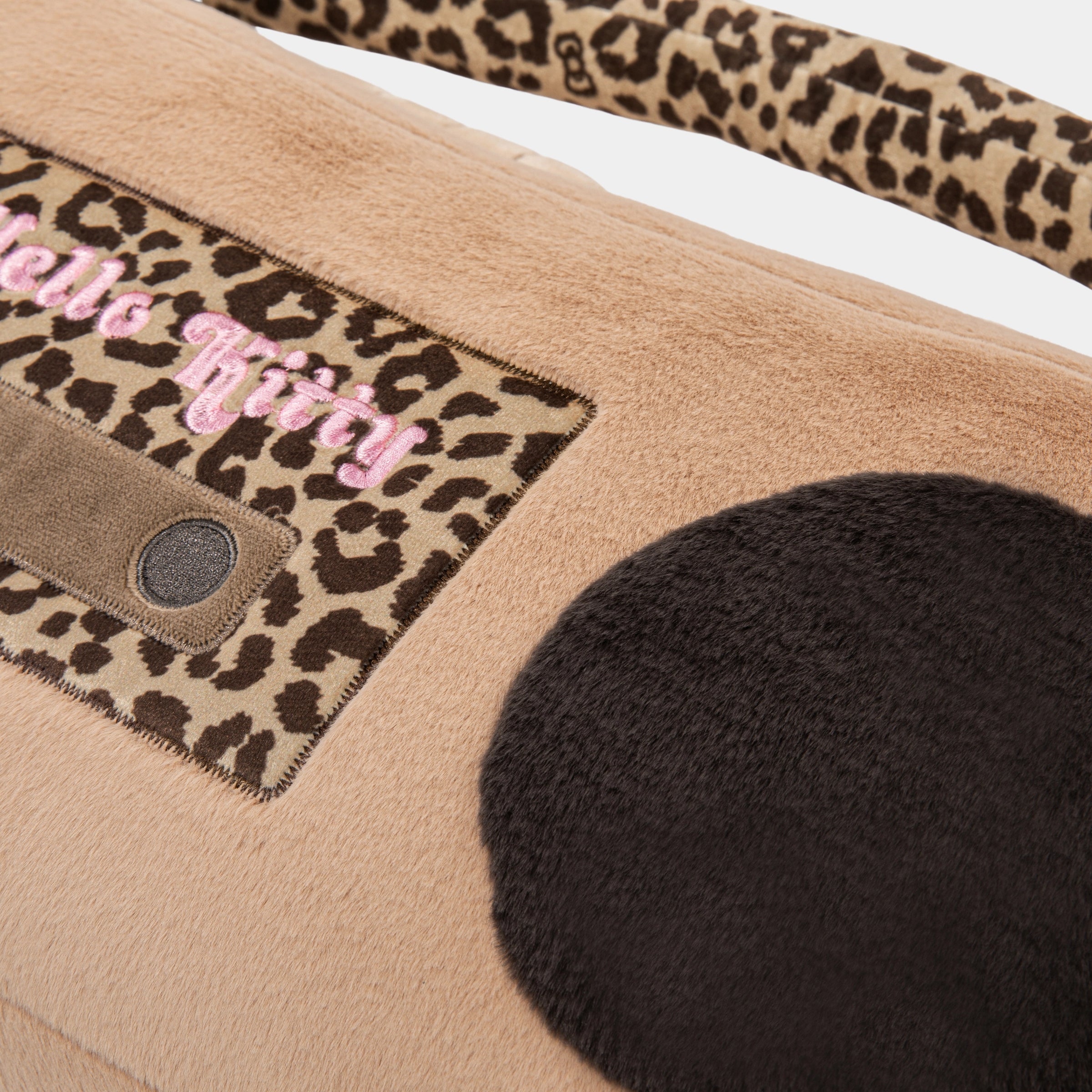 "Hello Kitty" Retro Radio Cushion
