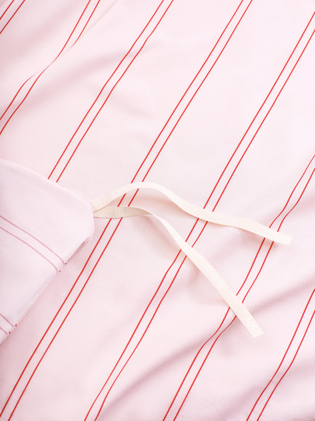 "Hello Kitty" Cotton Jacquard Bedding Set – Pink Stripes