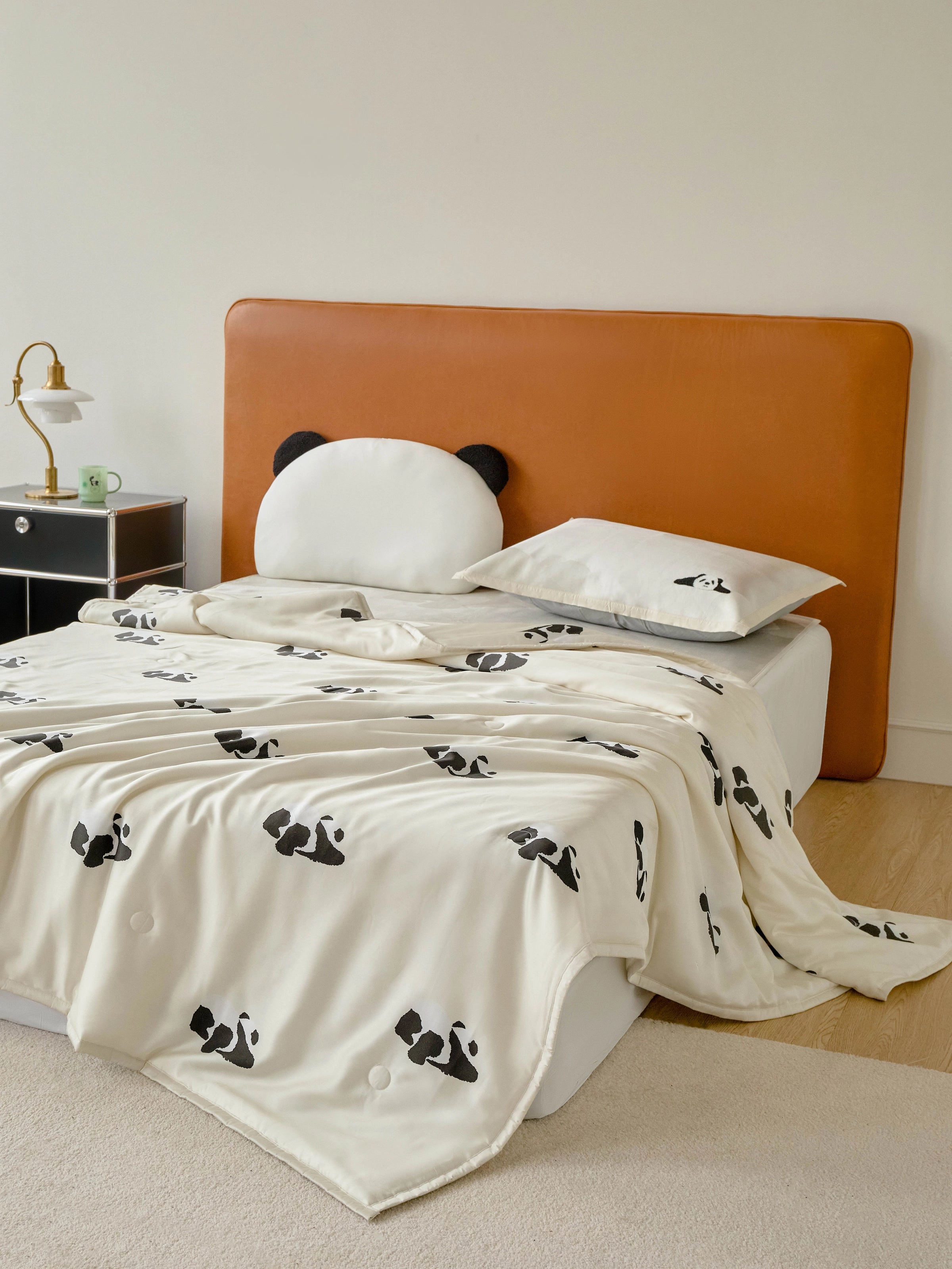 "Panda PomPom" Tencel Summer Quilt