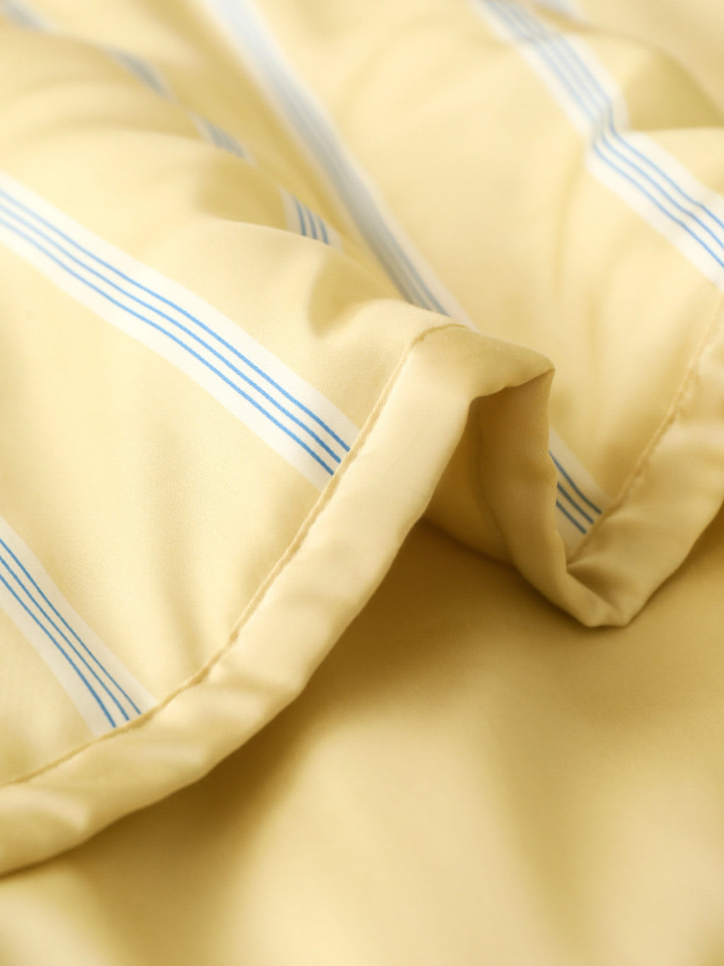 "Urban Jungle" Black Panther Tencel Summer Quilt – Dandelion Yellow