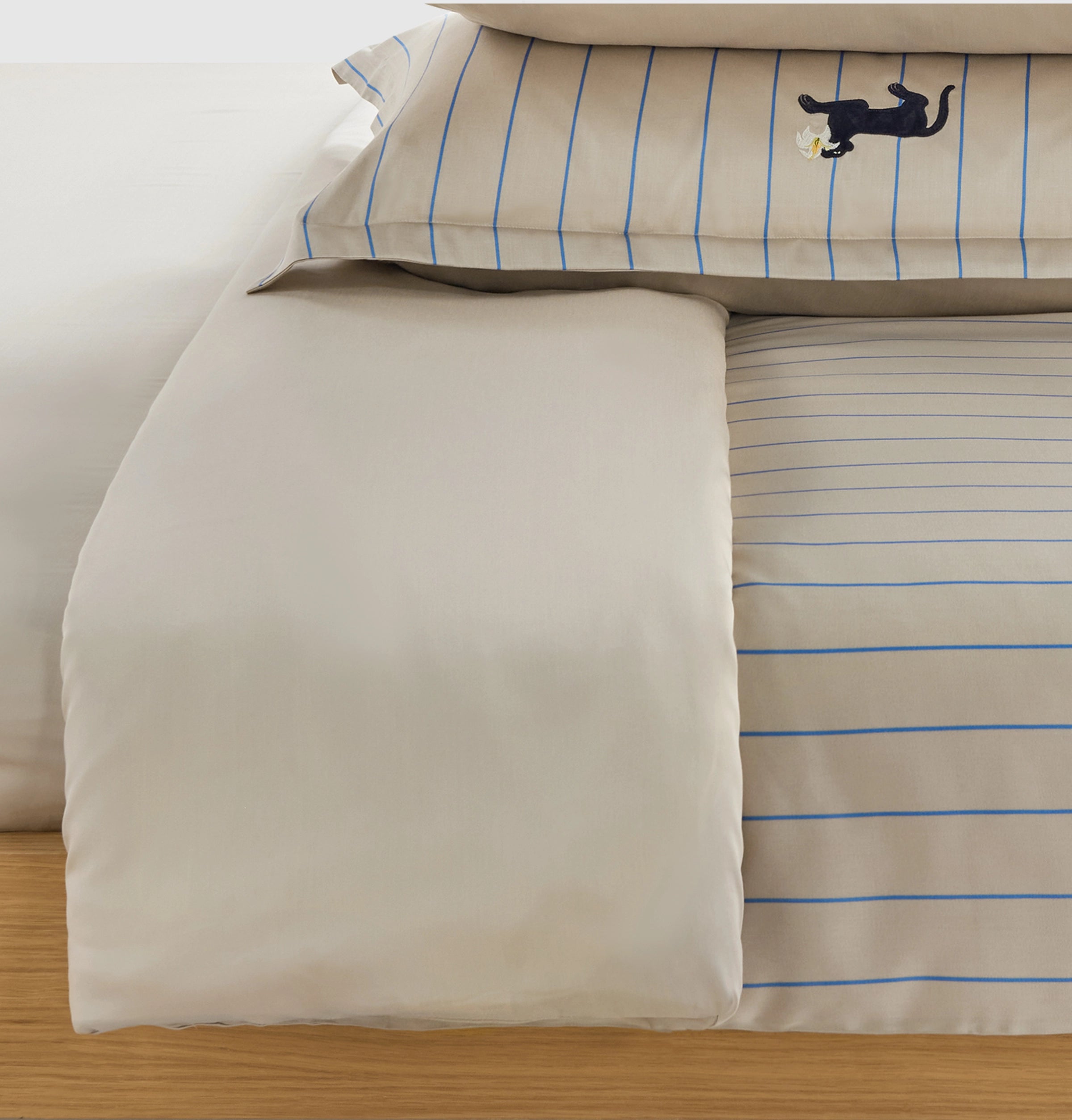 "Urban Jungle" Black Panther Tencel Bedding Set