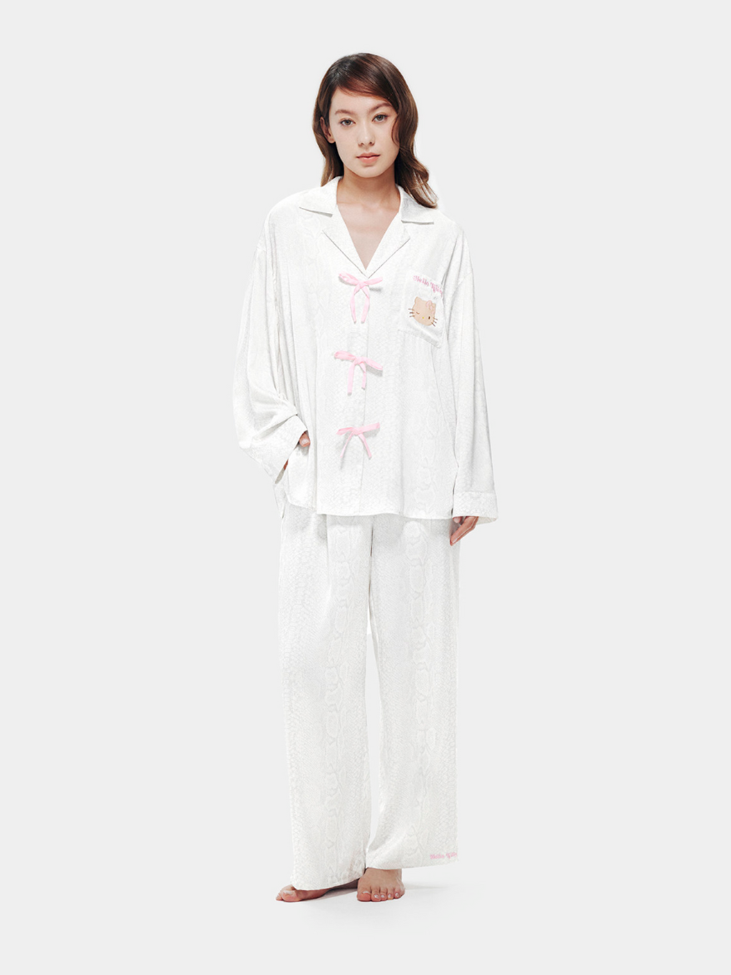 "Hello Kitty" Satin Loungewear Set – Snake Print