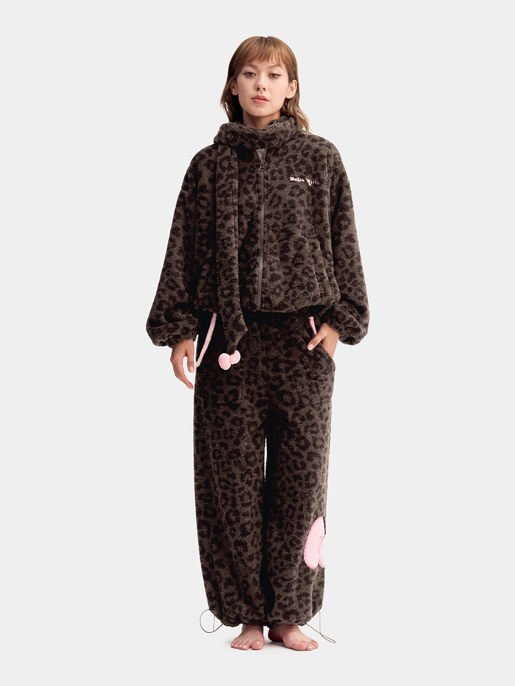"Hello Kitty" Polar Fleece Standing Collar Loungewear Set – Choco
