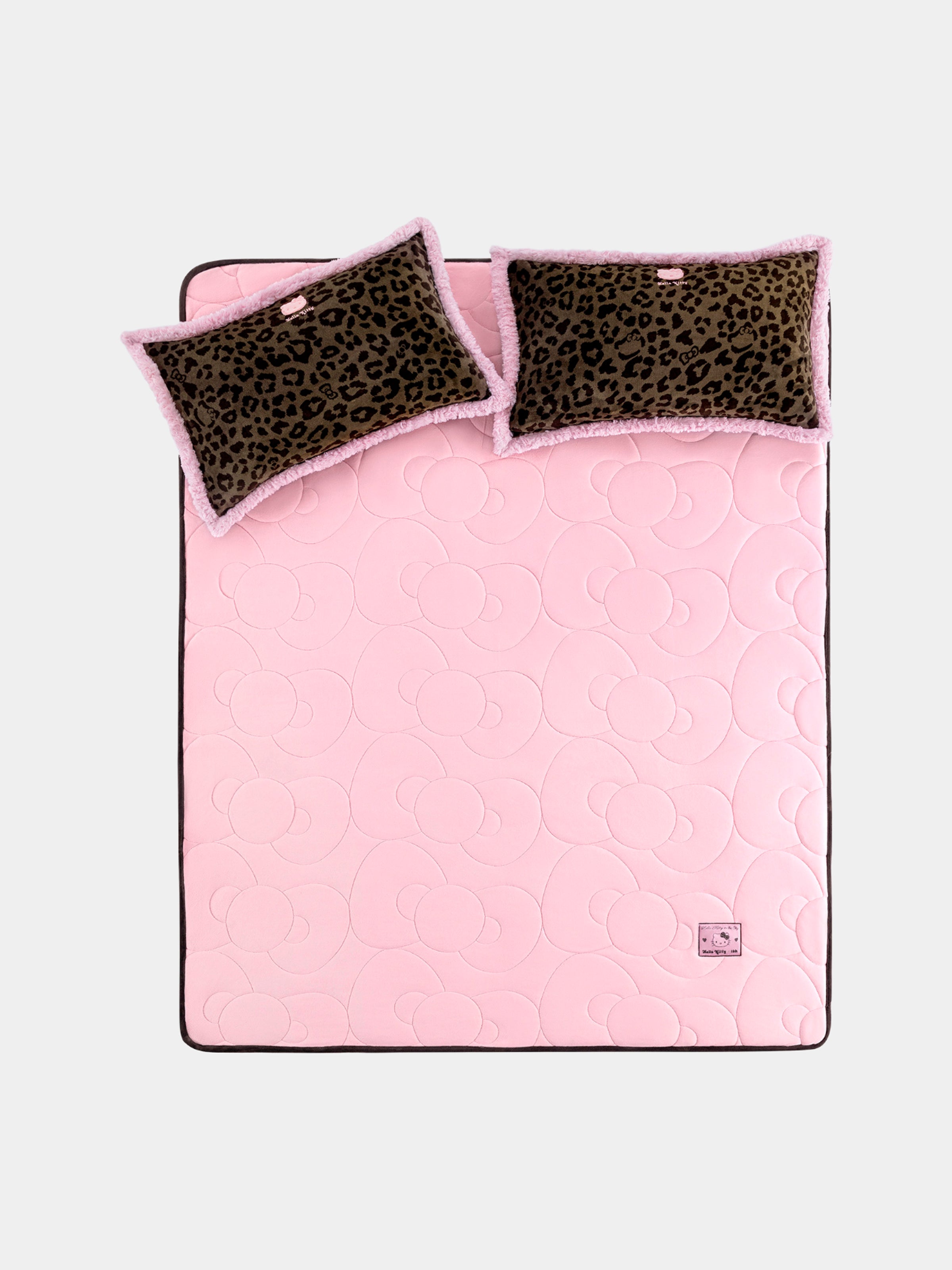 "Hello Kitty "Micro Flannel Mattress Protector Set Choco Pink