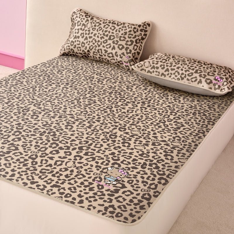 "Hello Kitty" Cooling Mat Set – Leopard
