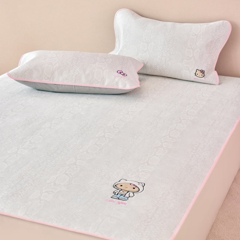 "Hello Kitty" Cooling Mat Set White Snake Print