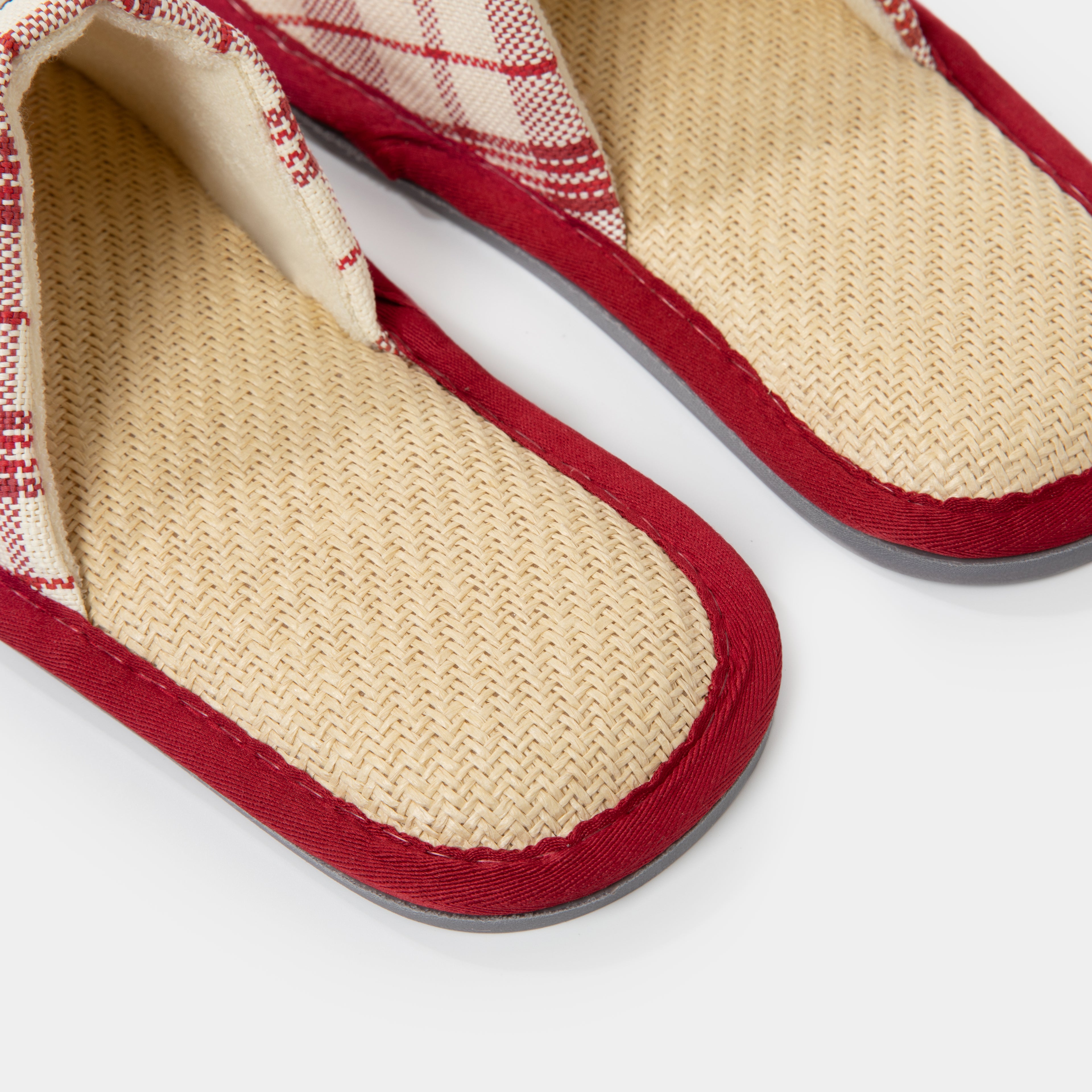 “Panda PomPom”Woven Slippers Red Grid