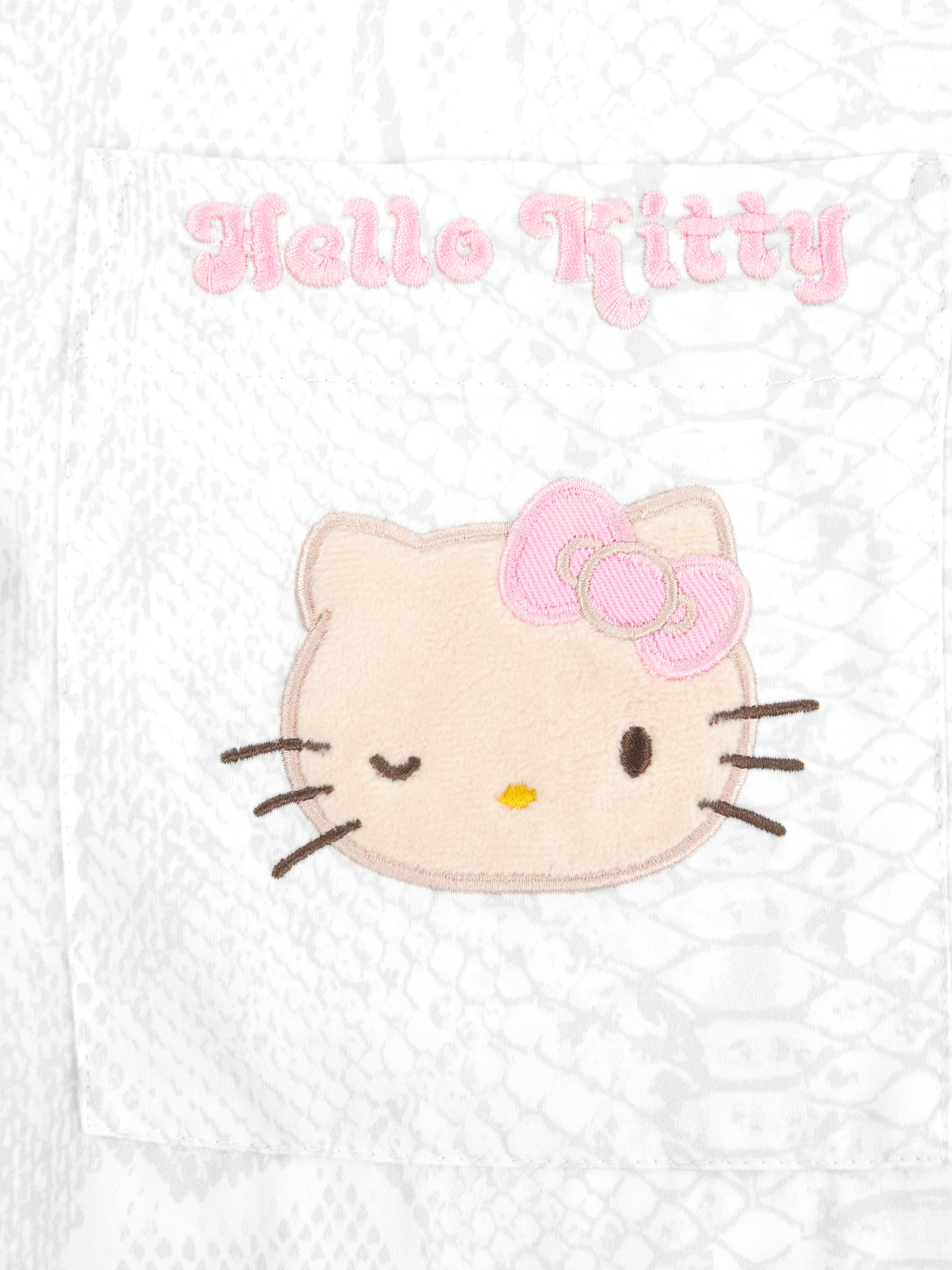 "Hello Kitty" Satin Loungewear Set – Snake Print
