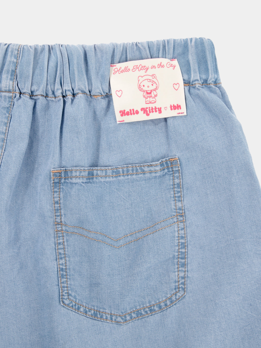 "Hello Kitty" Tencel Loungewear Shorts – Light Wash