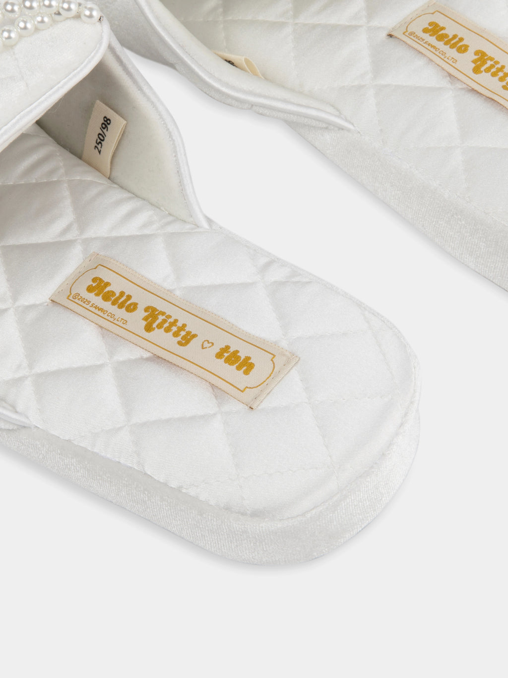 "Hello Kitty" Velvet Embroidery Slippers – Pearl White