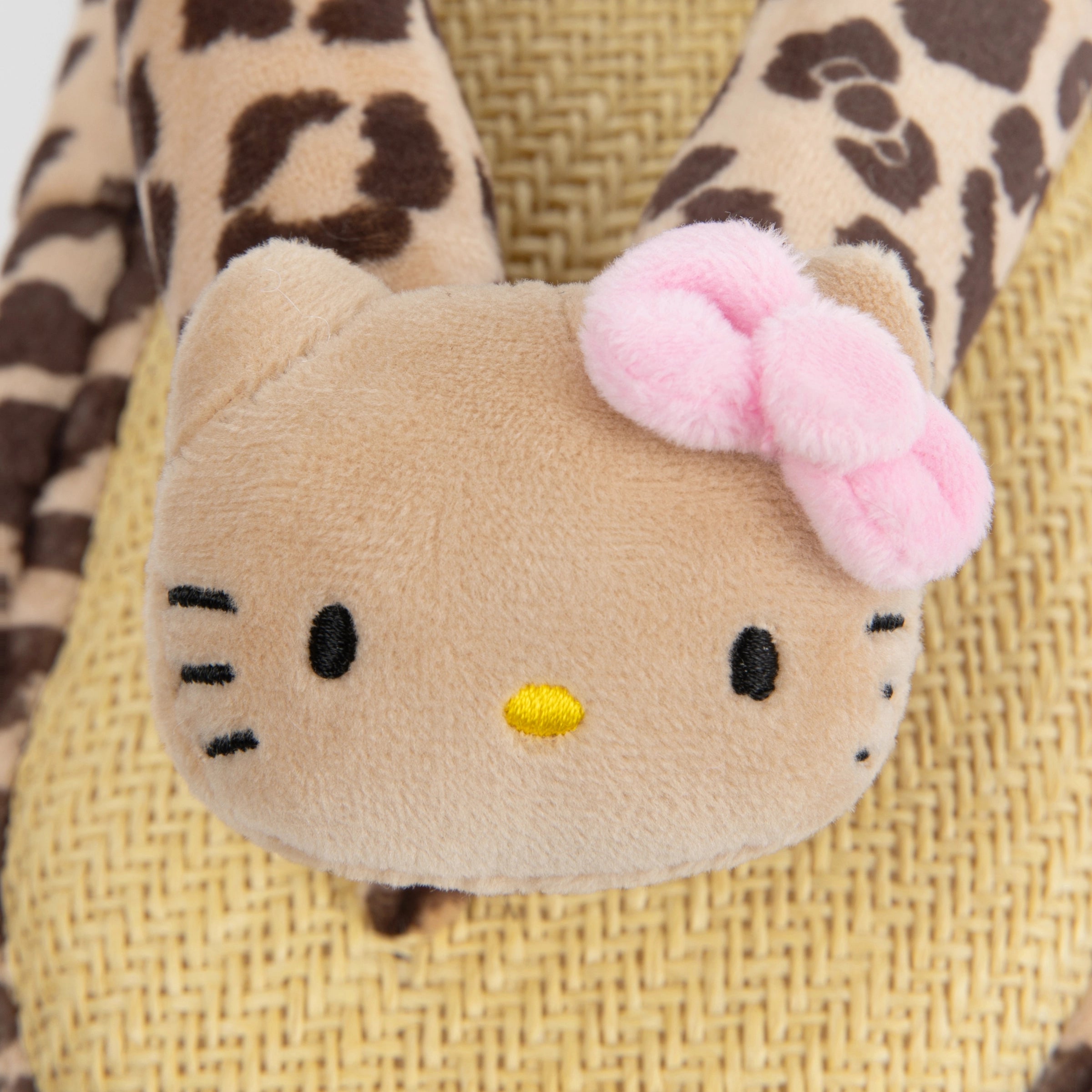 "Hello Kitty" Flip-Flop Slippers Leopard