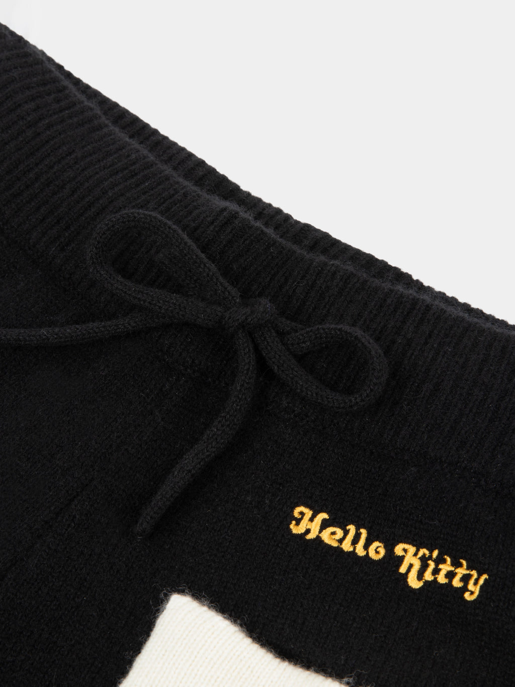 "Hello Kitty" Wool Cashmere Blend Shorts – Black & White