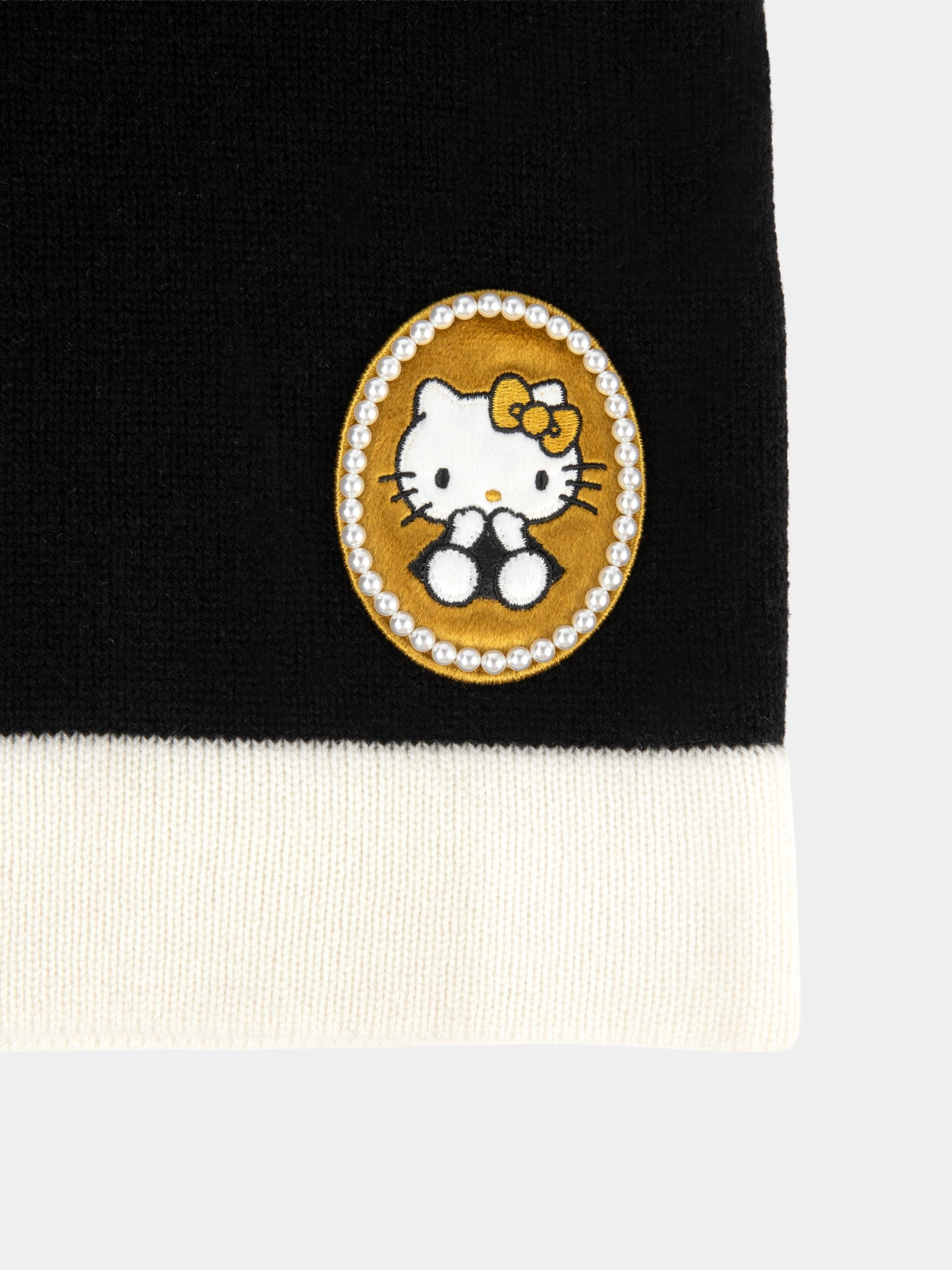 "Hello Kitty" Wool Cashmere Blend Shorts – Black & White