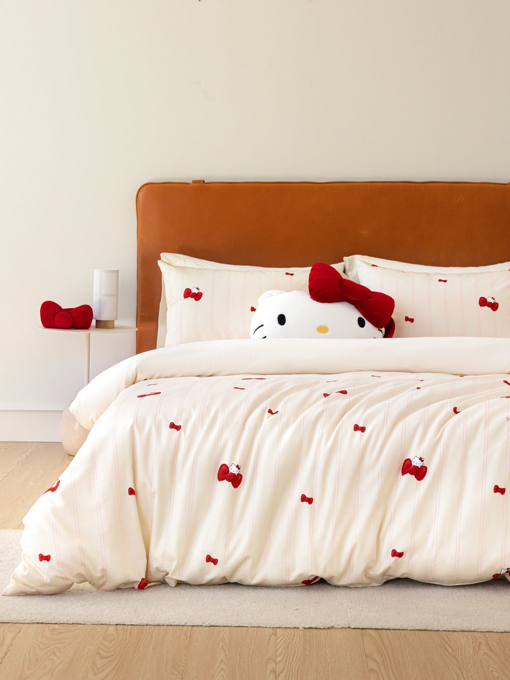 "Hello Kitty" Cotton Sateen Bedding Set – Cream Pink