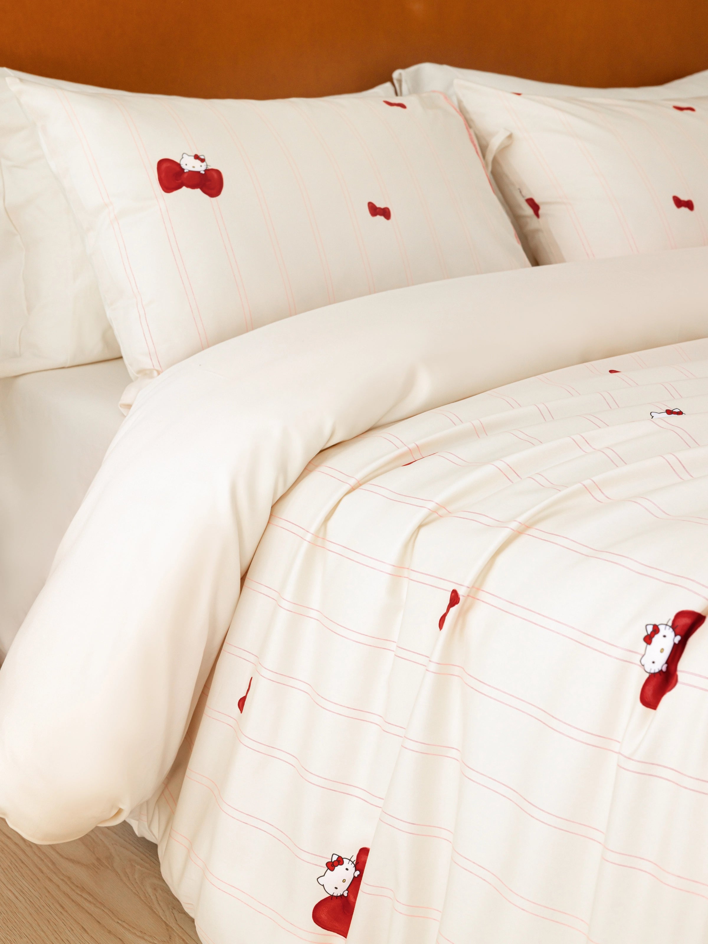 "Hello Kitty" Cotton Sateen Bedding Set – Cream Pink