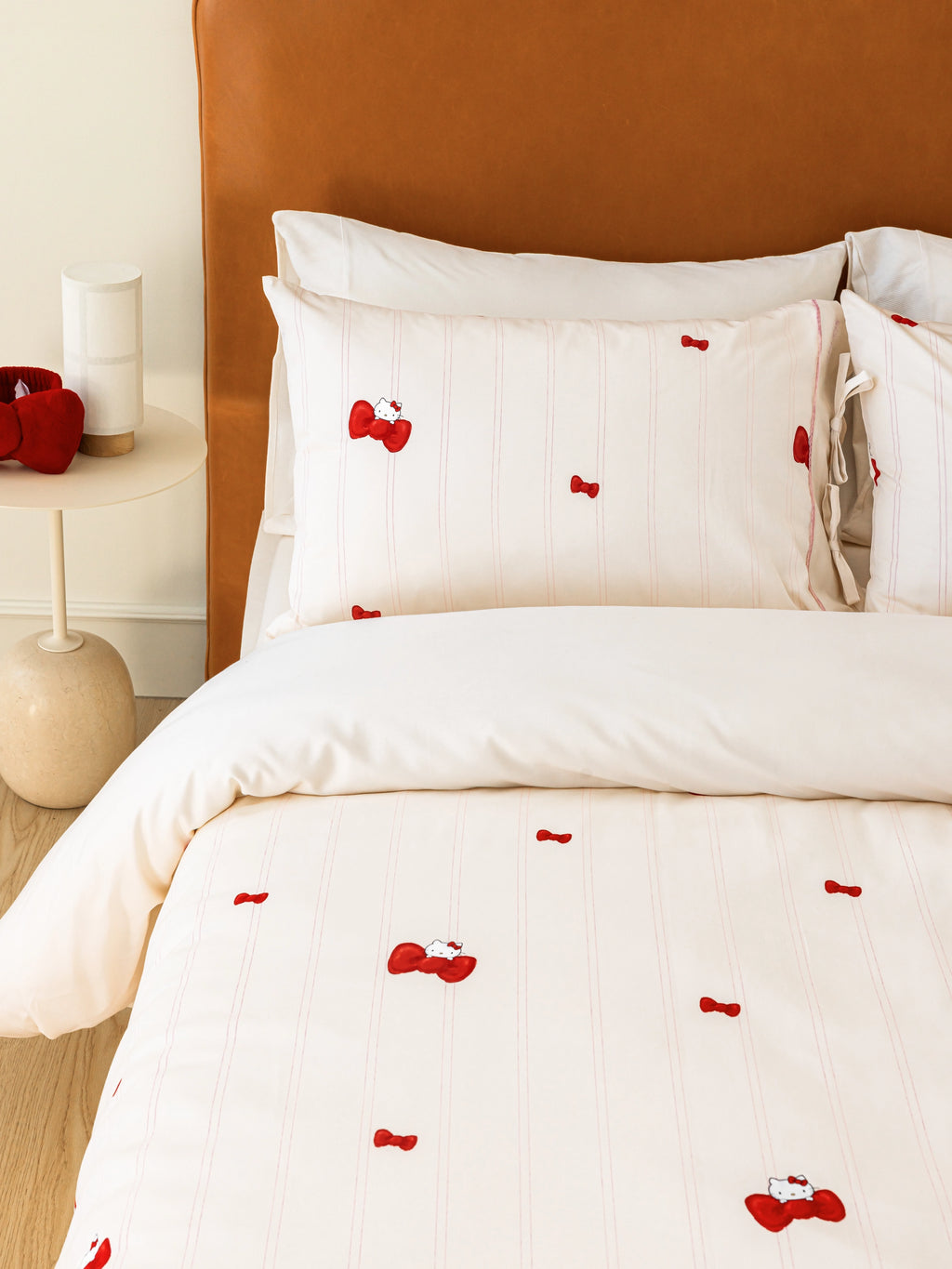 "Hello Kitty" Cotton Sateen Bedding Set – Cream Pink