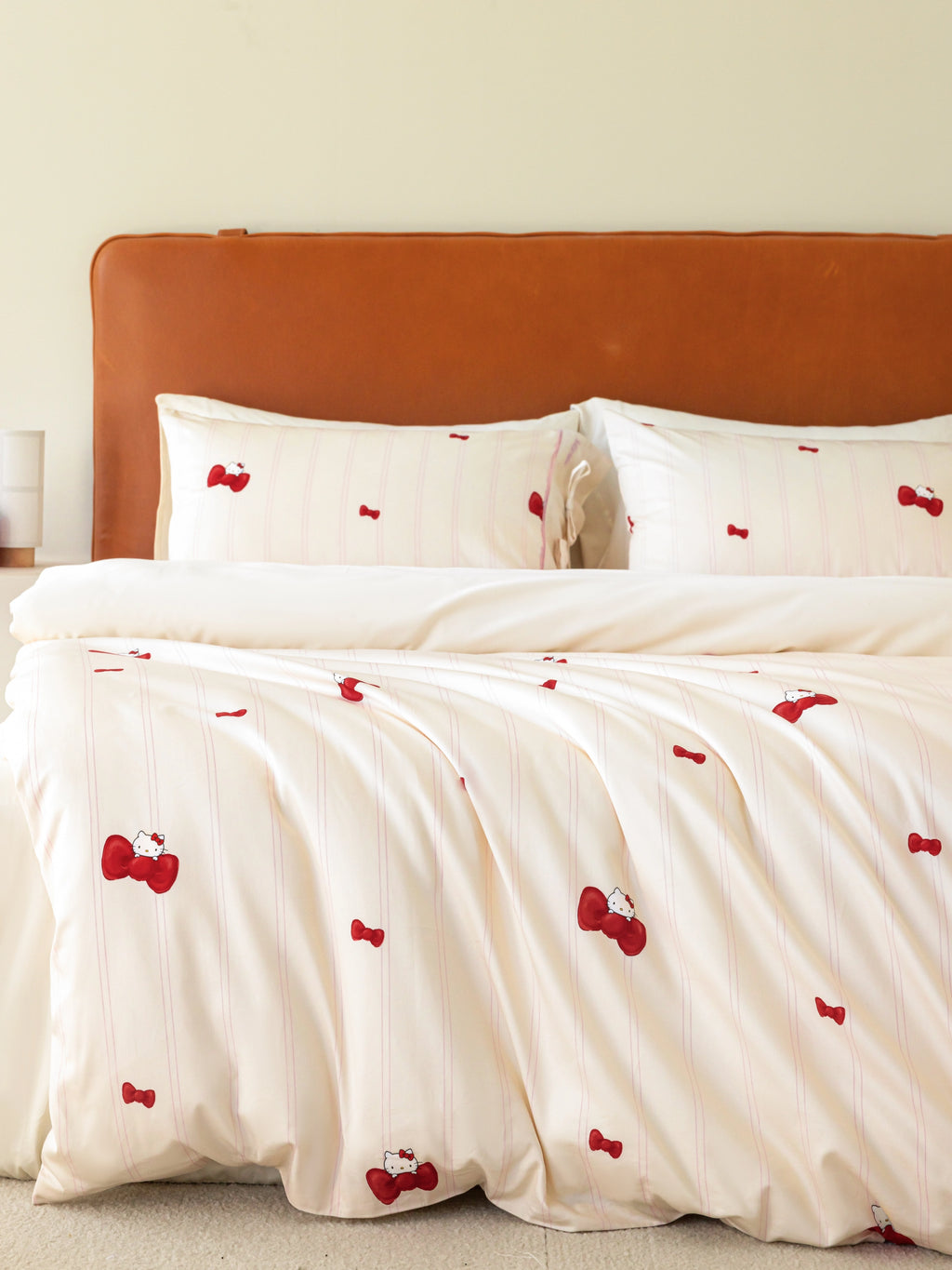 "Hello Kitty" Cotton Sateen Bedding Set – Cream Pink
