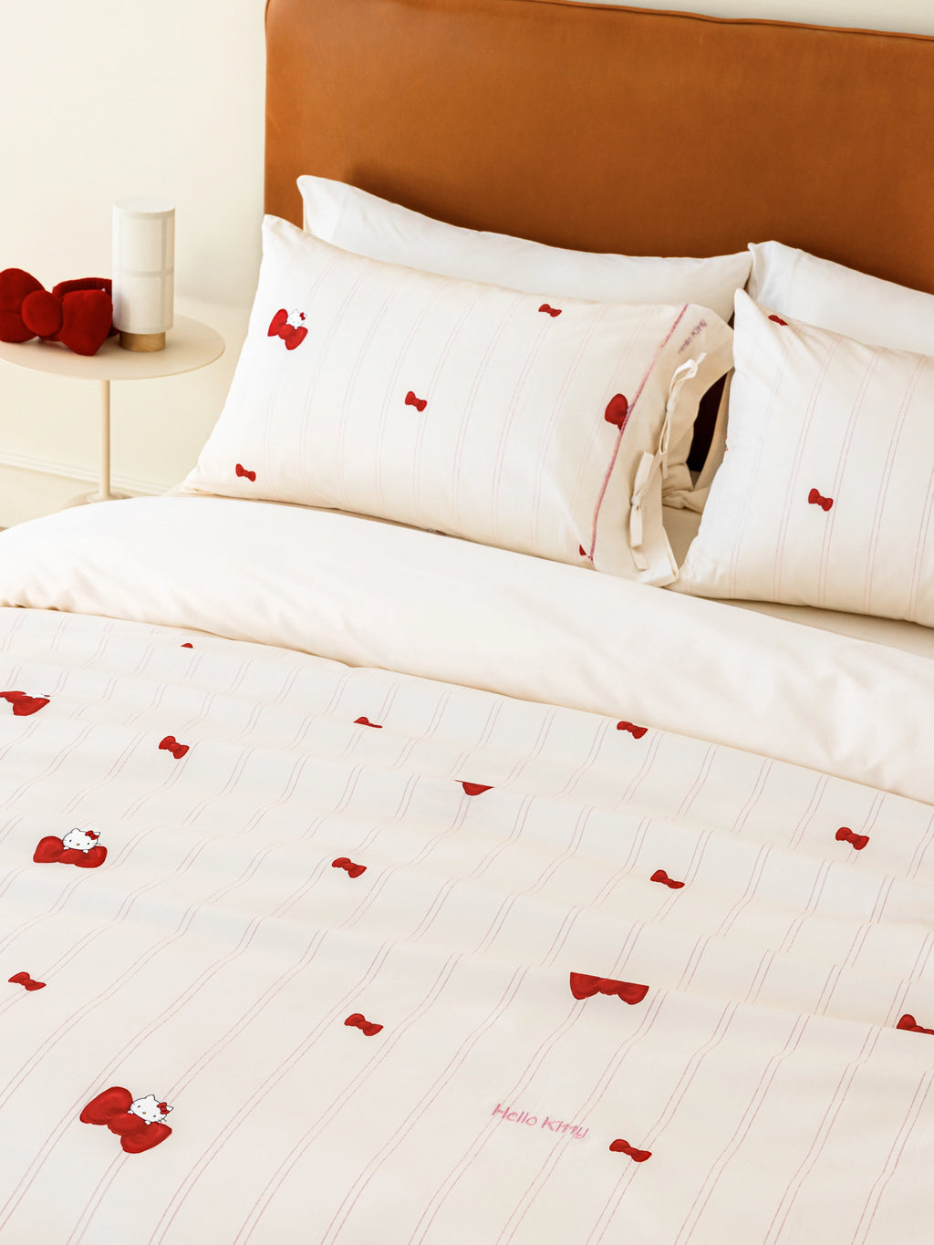 "Hello Kitty" Cotton Sateen Bedding Set – Cream Pink