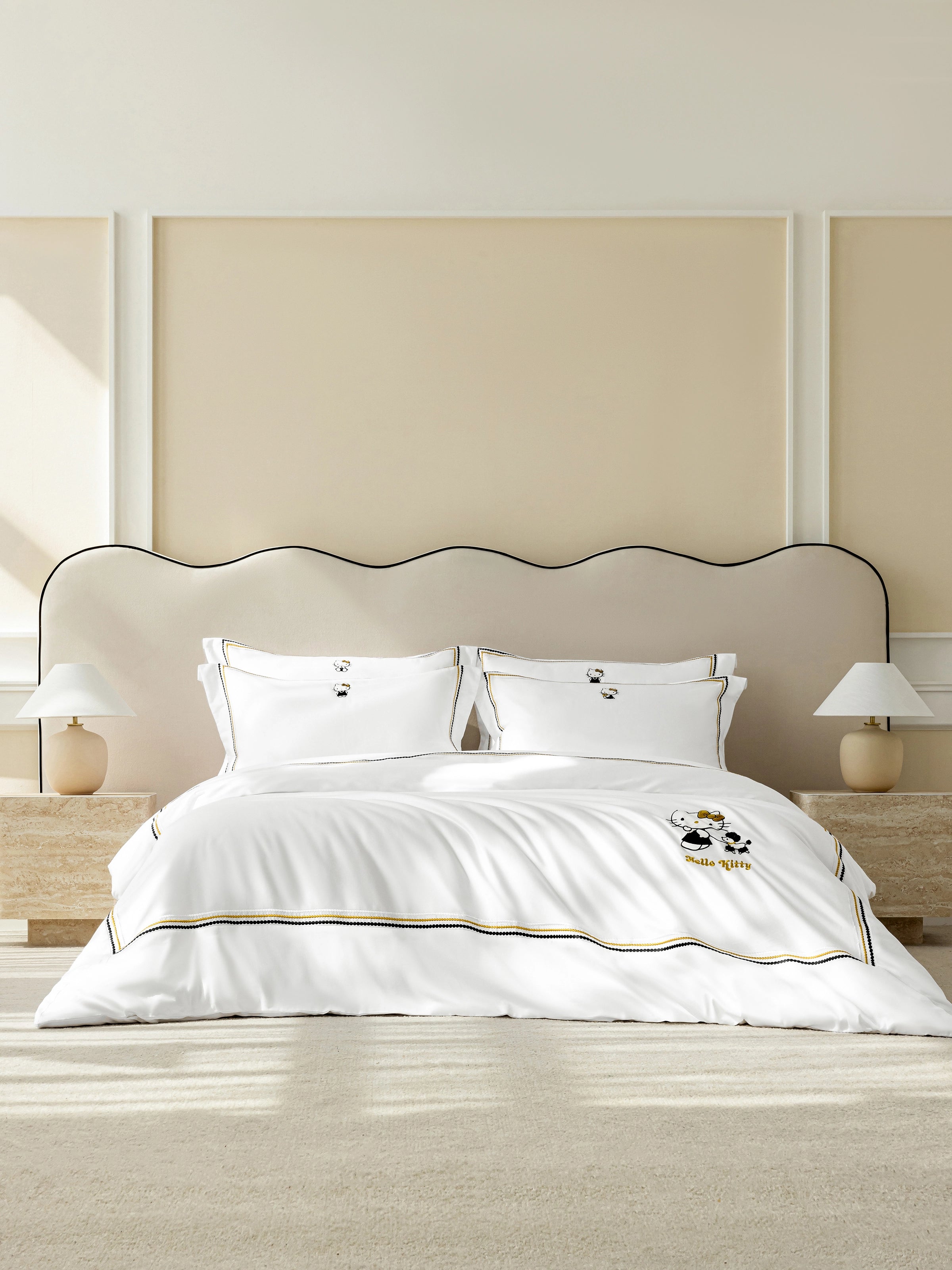 "Hello Kitty" 140S cotton sateen deluxe bedding Set Pearl White