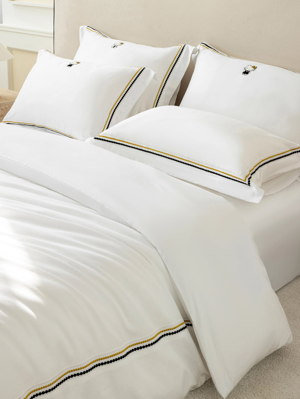 "Hello Kitty" 140S cotton sateen deluxe bedding Set Pearl White