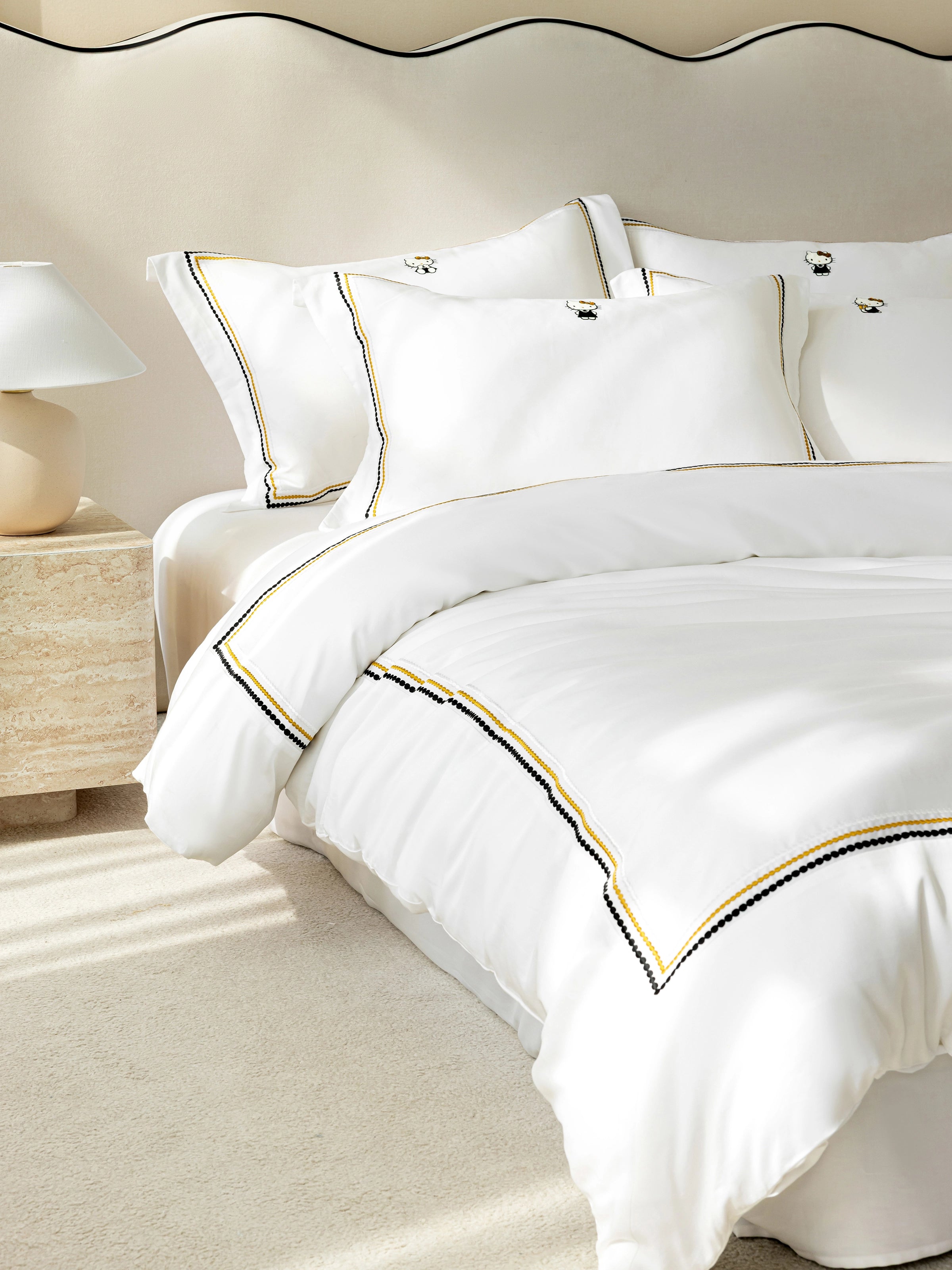 "Hello Kitty" 140S cotton sateen deluxe bedding Set Pearl White