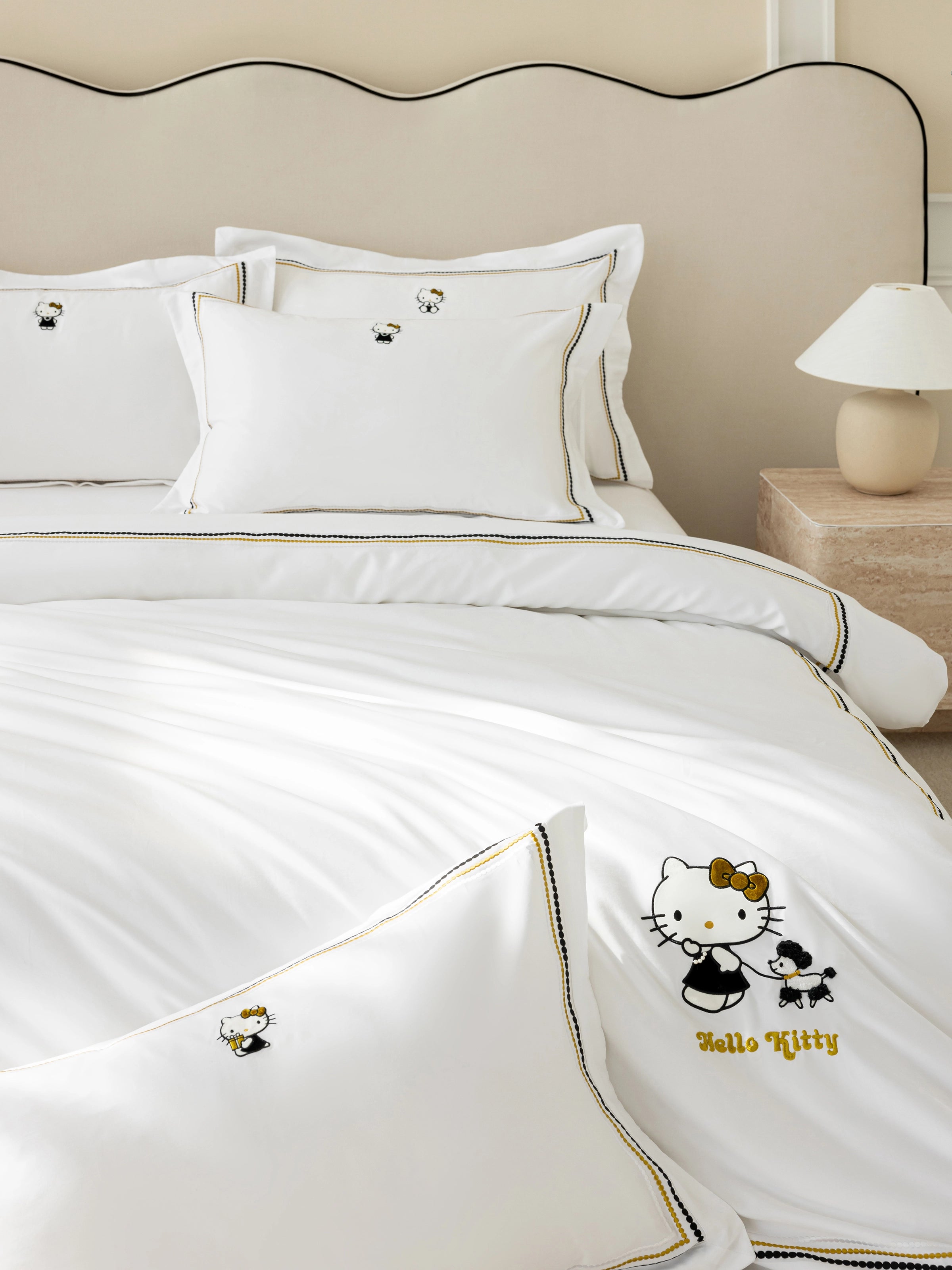 "Hello Kitty" 140S cotton sateen deluxe bedding Set Pearl White