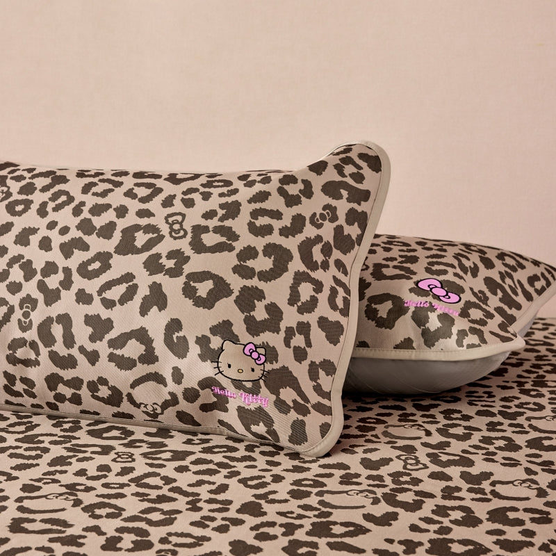 "Hello Kitty" Cooling Mat Set – Leopard
